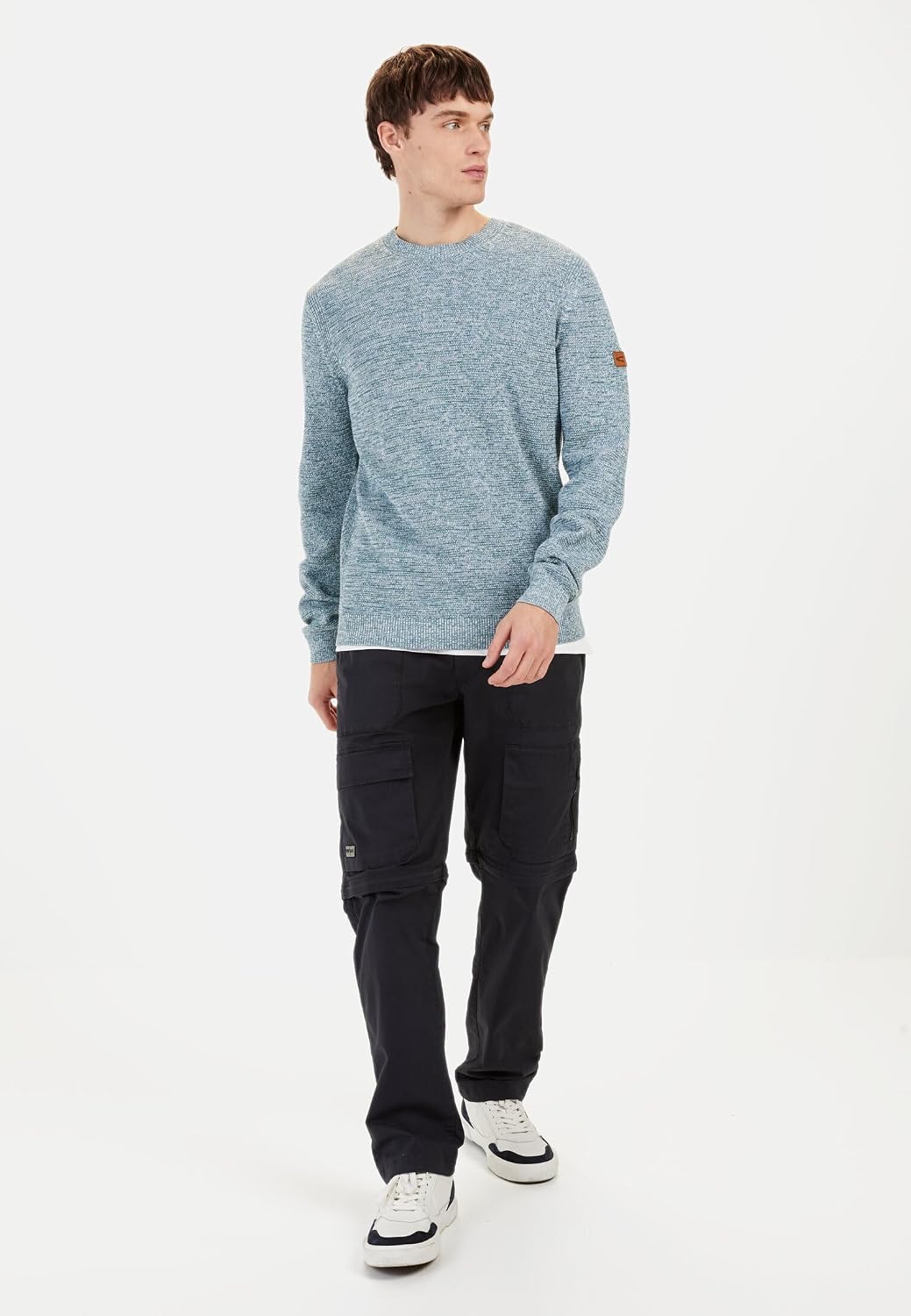 Detalle de camel active 409500-5K00 – męski sweter bawełniany z okrągłym dekoltem