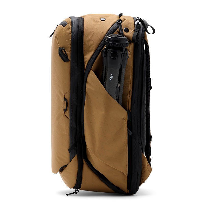 Detalle de Mochila de viaje Peak Design Travel 45L Coyote