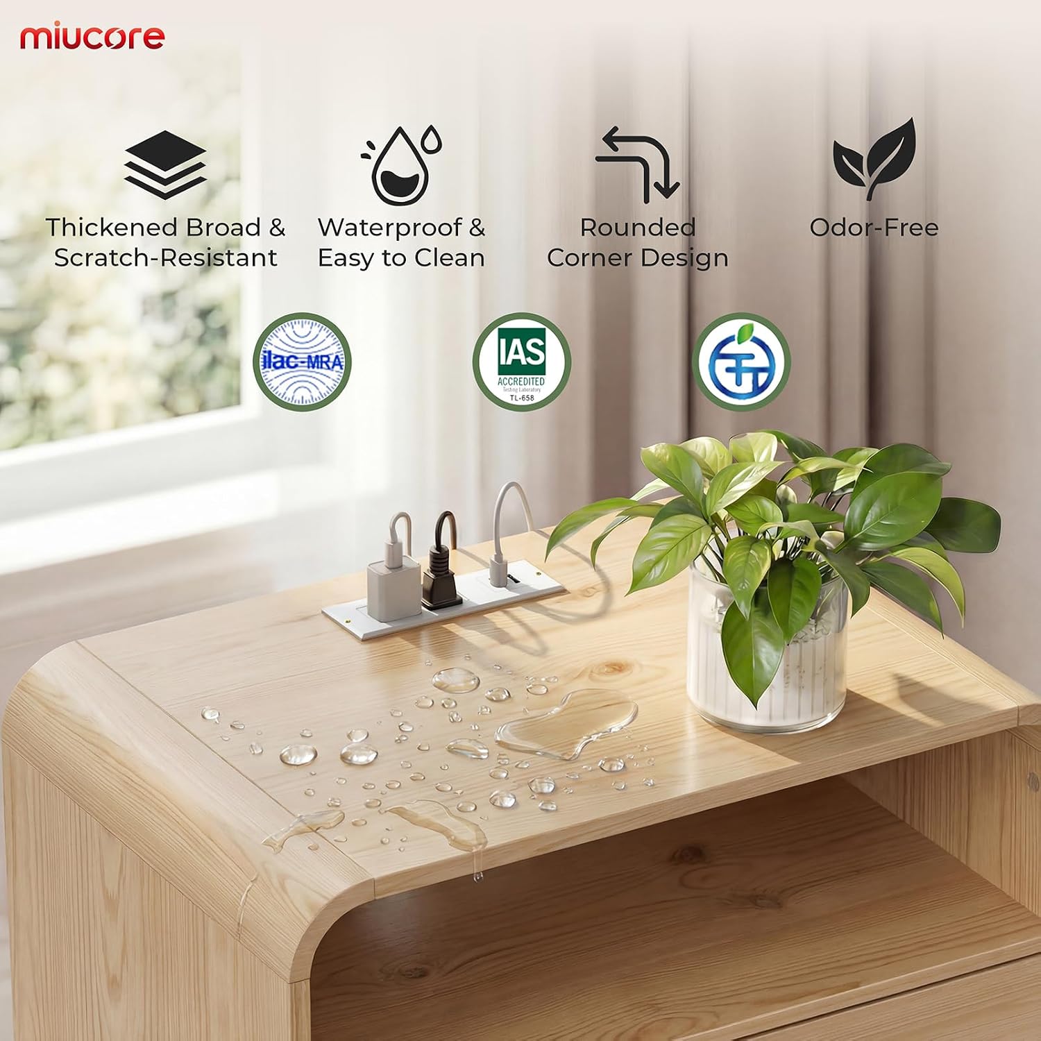 Detalle de Miucore FN-NS002 Natural Oak Nightstand with Charging Station and 2 Drawers