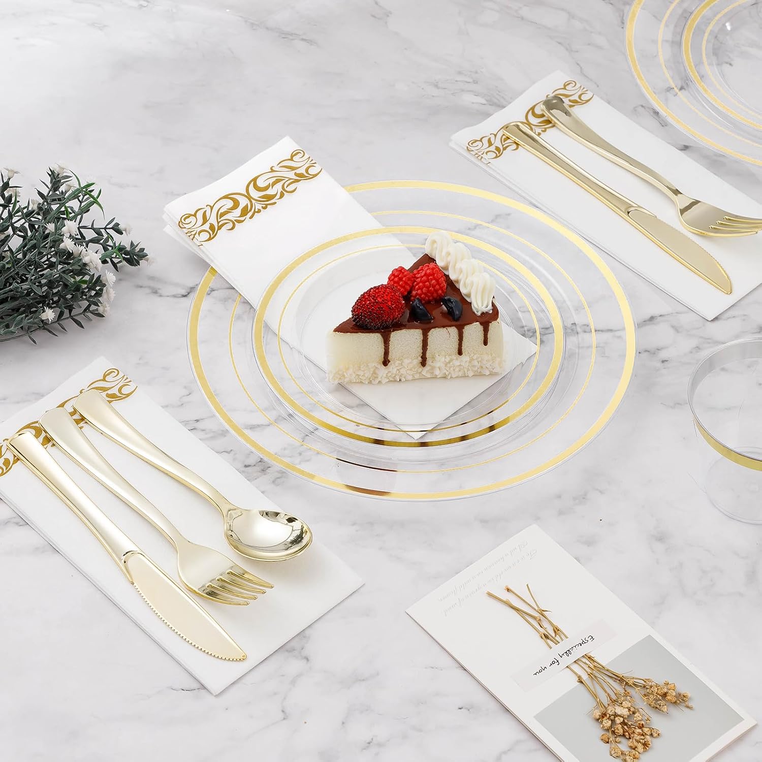 Detalle de BESTVIP 700PCS Clear Gold Disposable Dinnerware Set for 100 Guests