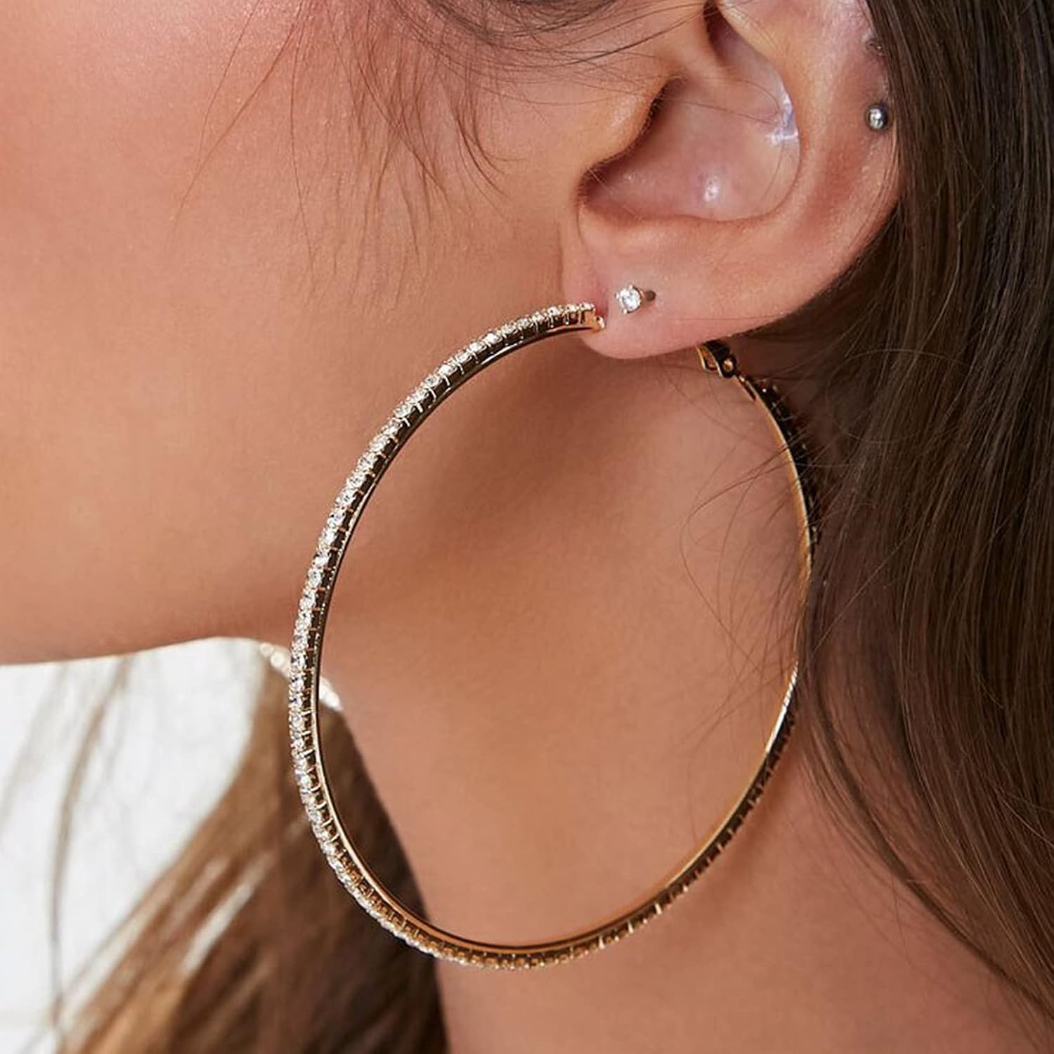 Detalle de MOROTOLE 14K Gold Strass Creolen (20–70 mm) – große Reifen-Ohrringe mit Zirkonia, hypoallergen