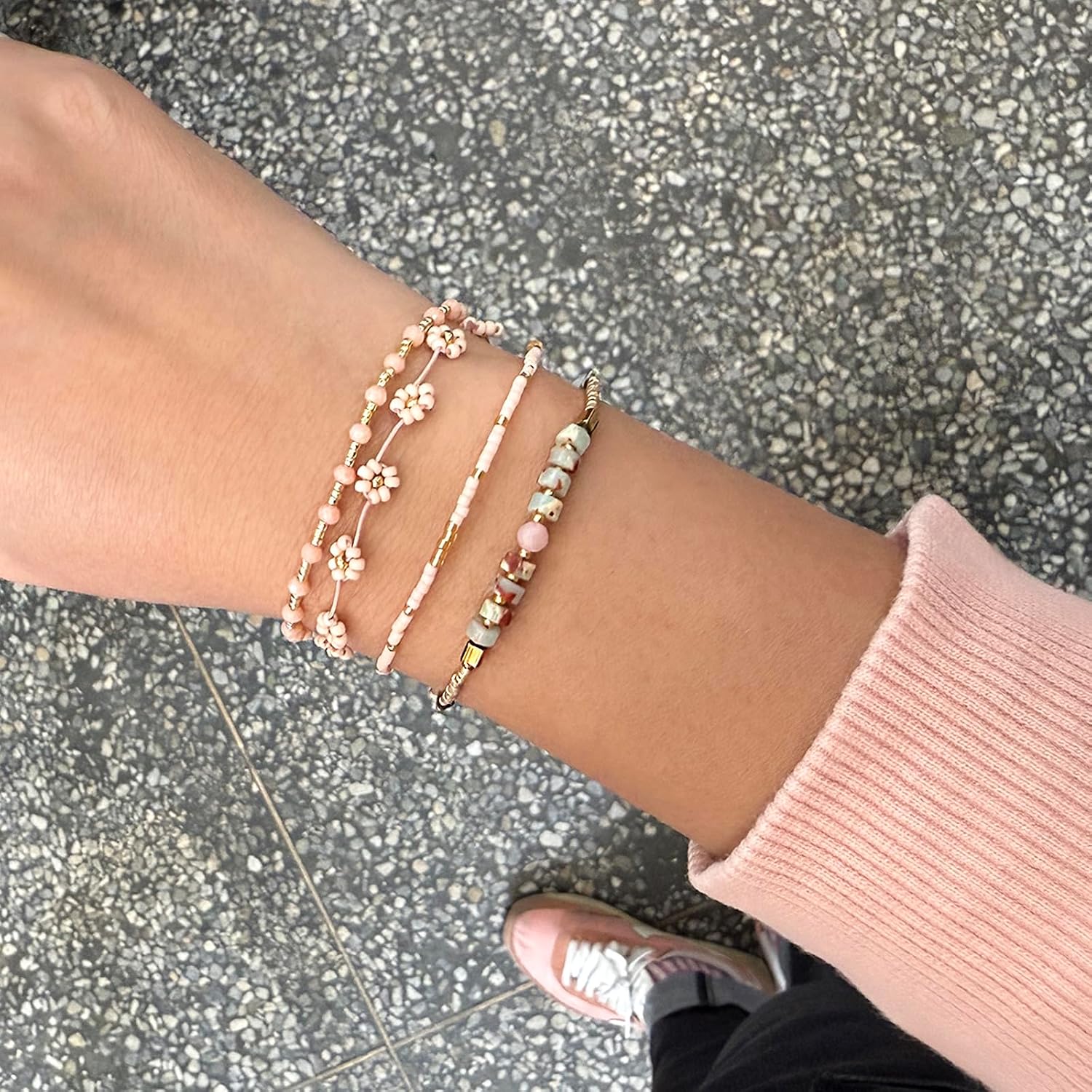 Detalle de KELITCH Seed-Perlen Freundschaftsarmbänder aus dünnem Seil – handgemachter Schmuck für Alltag & Geschenk