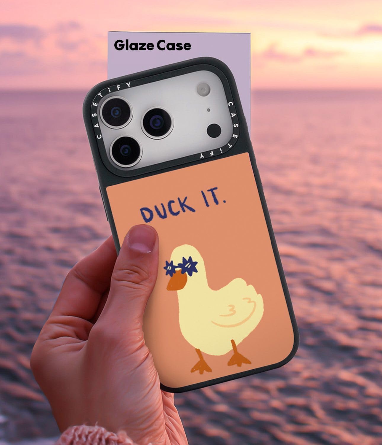 Detalle de CASETiFY Glaze iPhone 17 Pro Max Case in Black (Duck it) with MagSafe