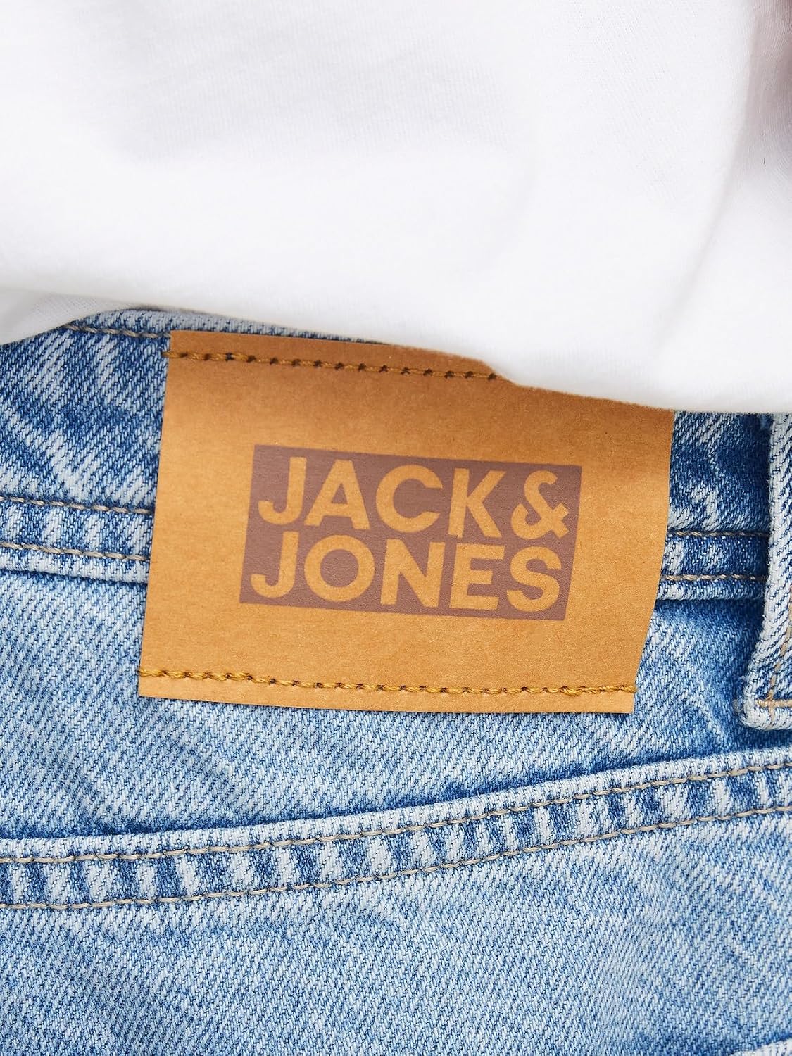 Detalle de JACK & JONES JJichris Relaxed Fit Jeans – Practical Everyday Denim