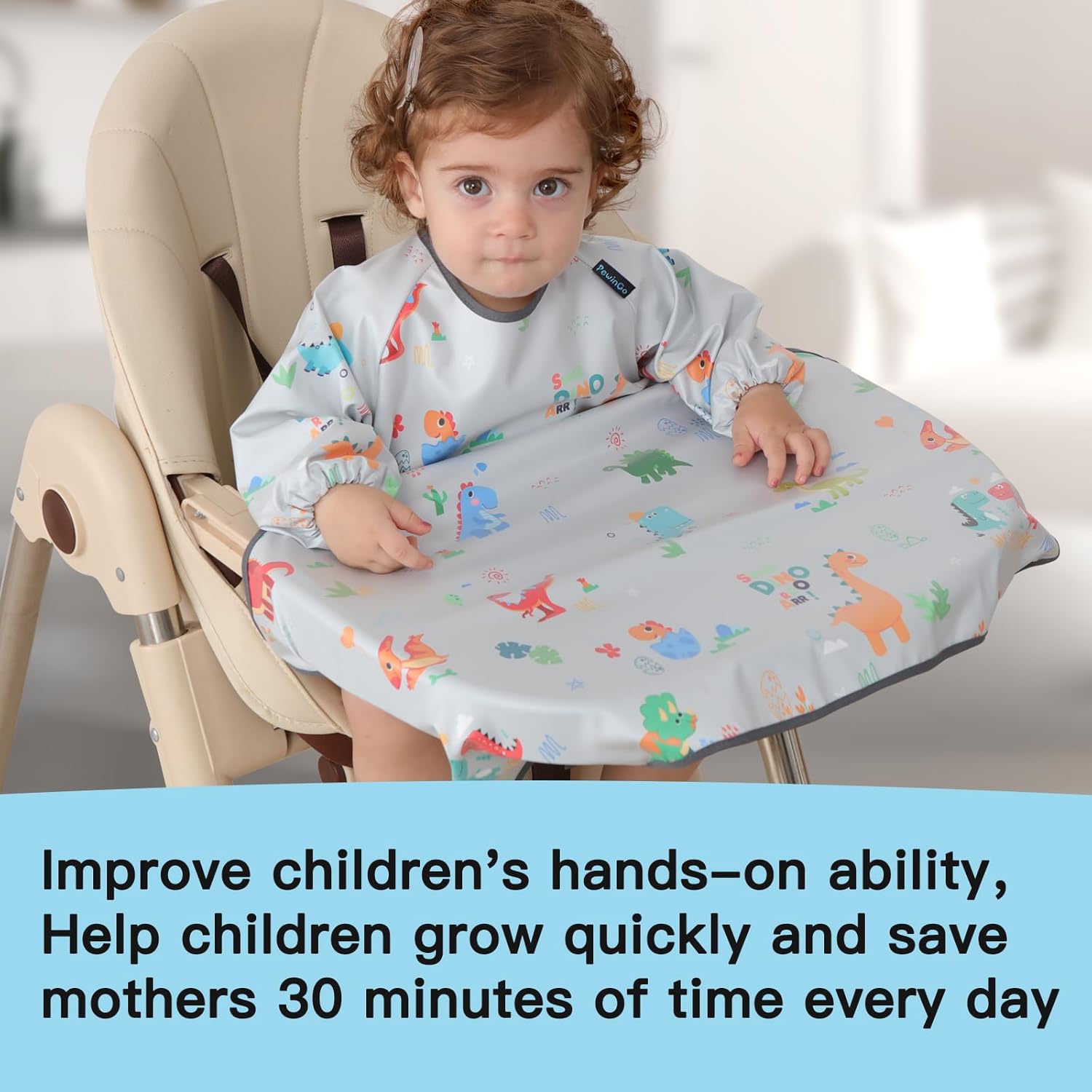 Detalle de PewinGo weaning bib with sleeves