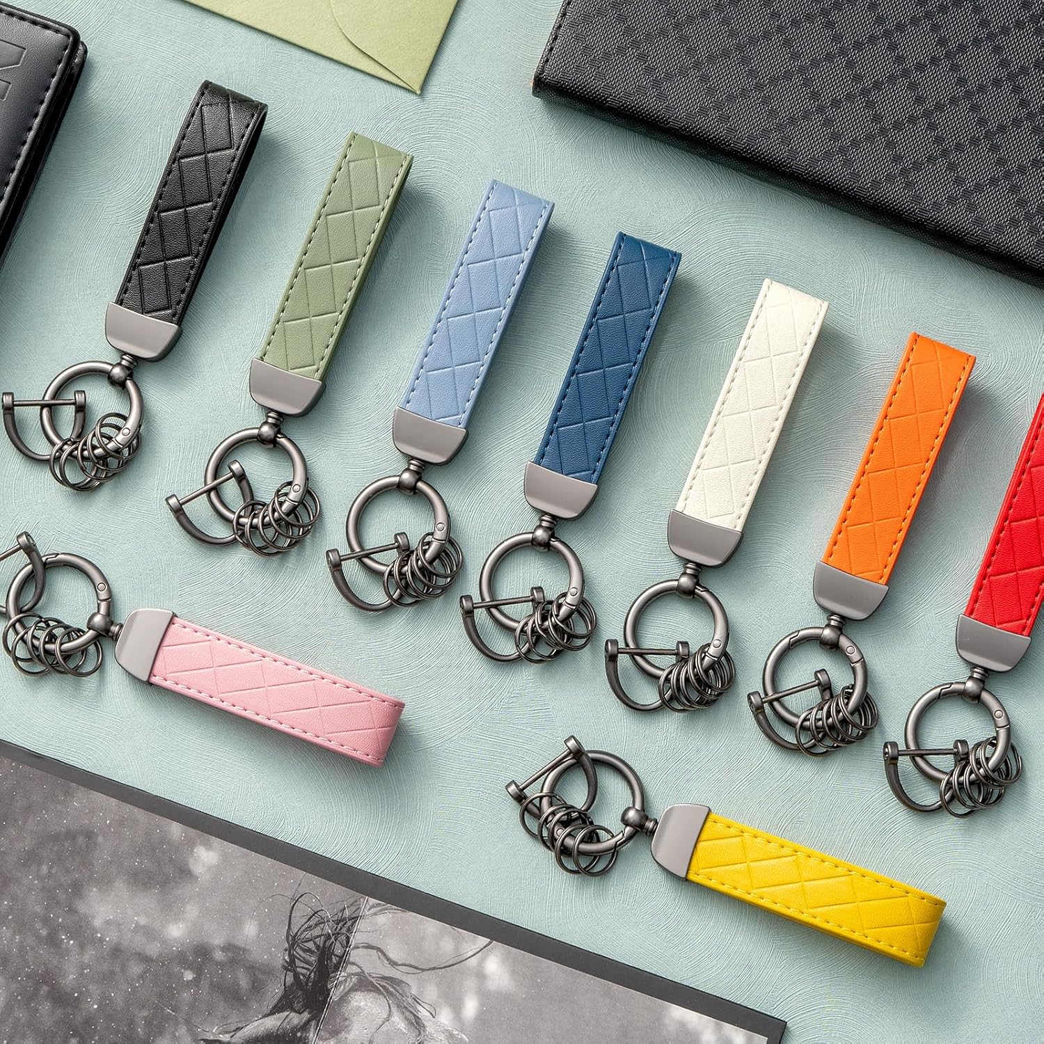 Thumbnail 1 de MORSUNBELA Schlüsselanhänger Auto aus Leder – Eleganter Car Keychain für Damen