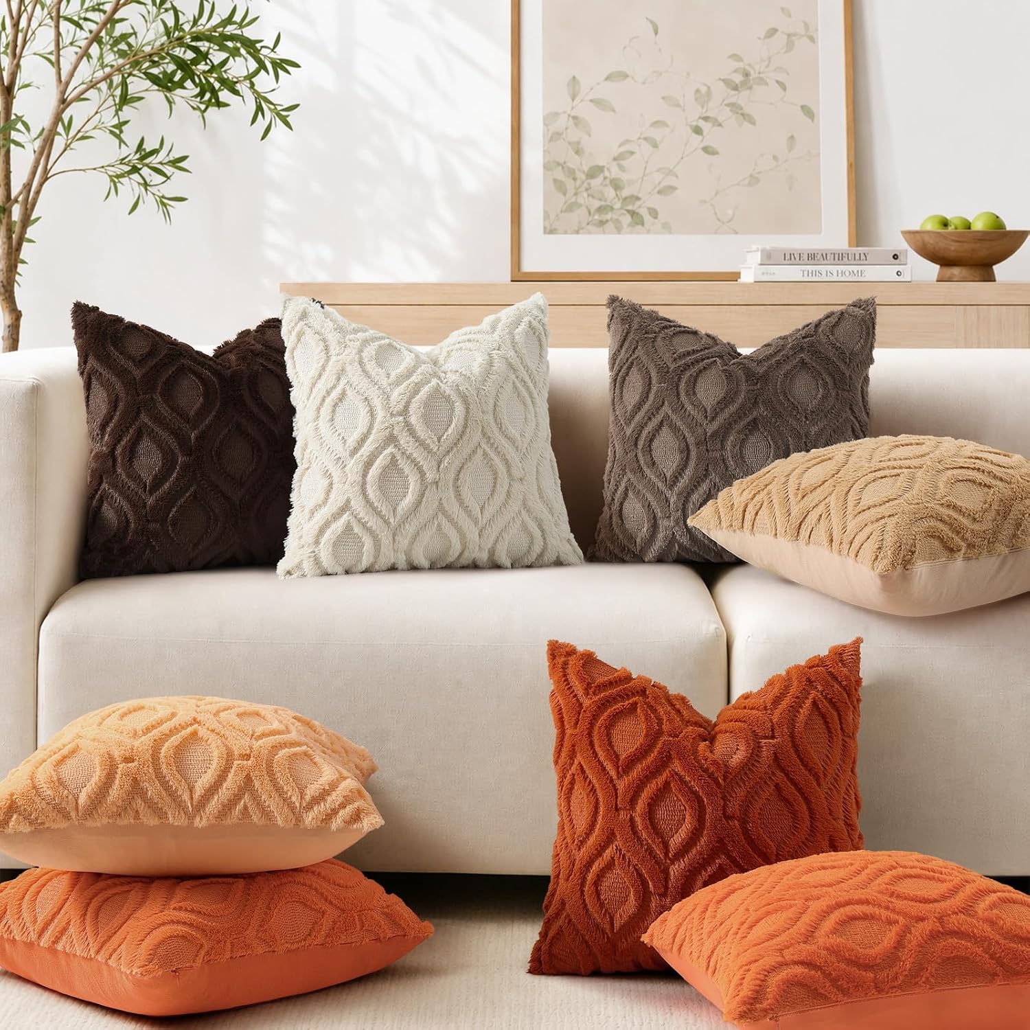 Detalle de decorUhome 18x18 Faux Fur Throw Pillow Covers, Dark Brown, Set of 2