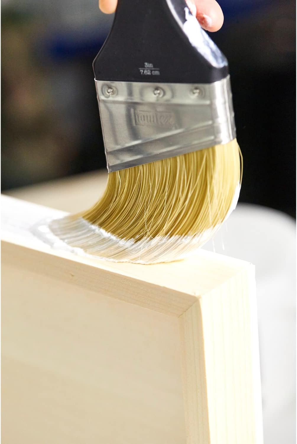 Detalle 2 de Liquitex 8870294 gesso, matt vit akrylgrund för flera underlag, 1,89 l