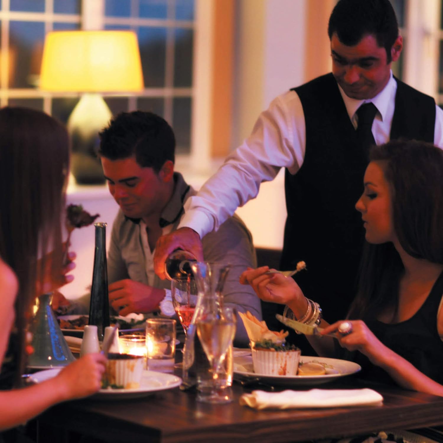 Thumbnail 4 de Red Letter Days Table for 2 Gift Voucher 700 Experiences UK