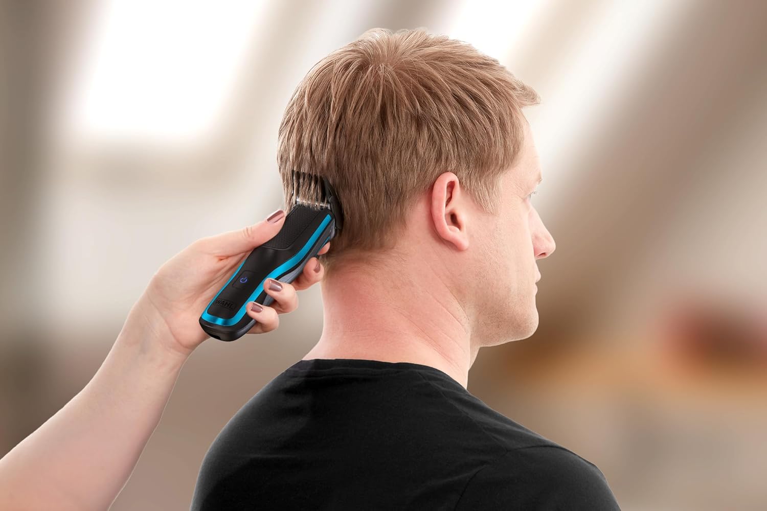 Thumbnail 2 de Wahl Self‑Clip 360 Cordless Hair Clipper Kit (SmartCut 15° blade, USB charging, 150‑min lithium battery) – with 10 guide combs