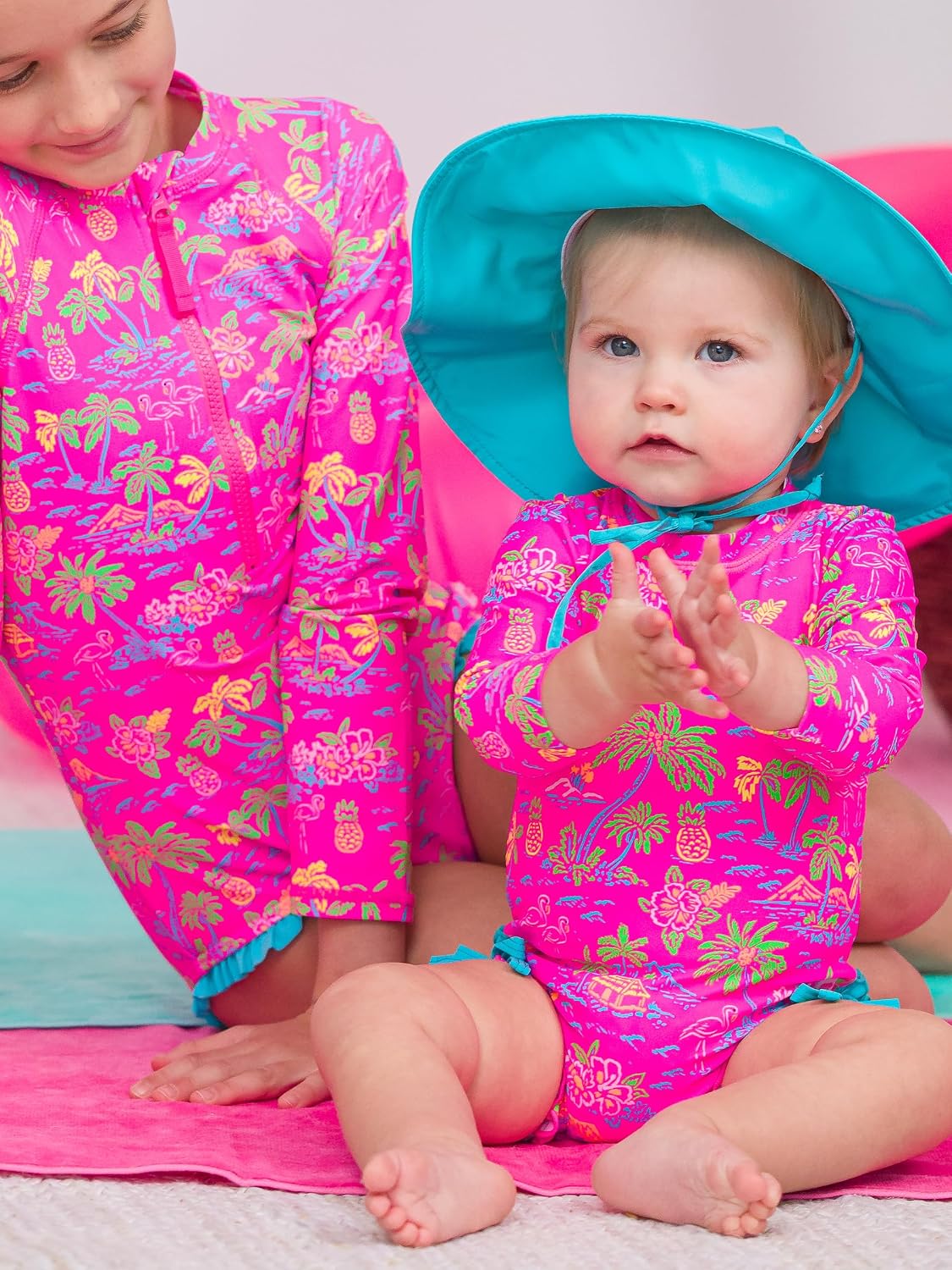 Thumbnail 3 de RuffleButts Baby Girls UPF 50+ Floral Long Sleeve One Piece Rash Guard Swimsuit with Zipper