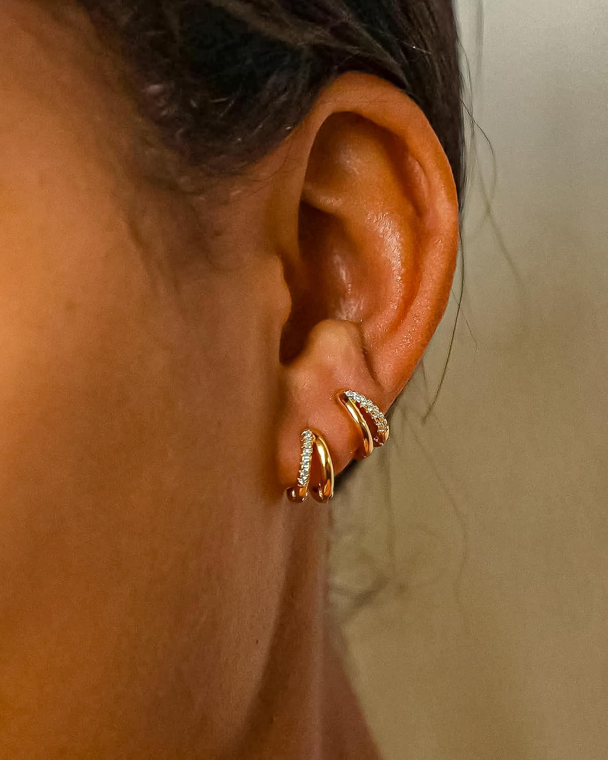 Thumbnail 2 de MUMREUES Ohrringe Gold Creolen 14K vergoldet mit Zirkonia (Huggie-Stecker, hypoallergen, wasserfest)