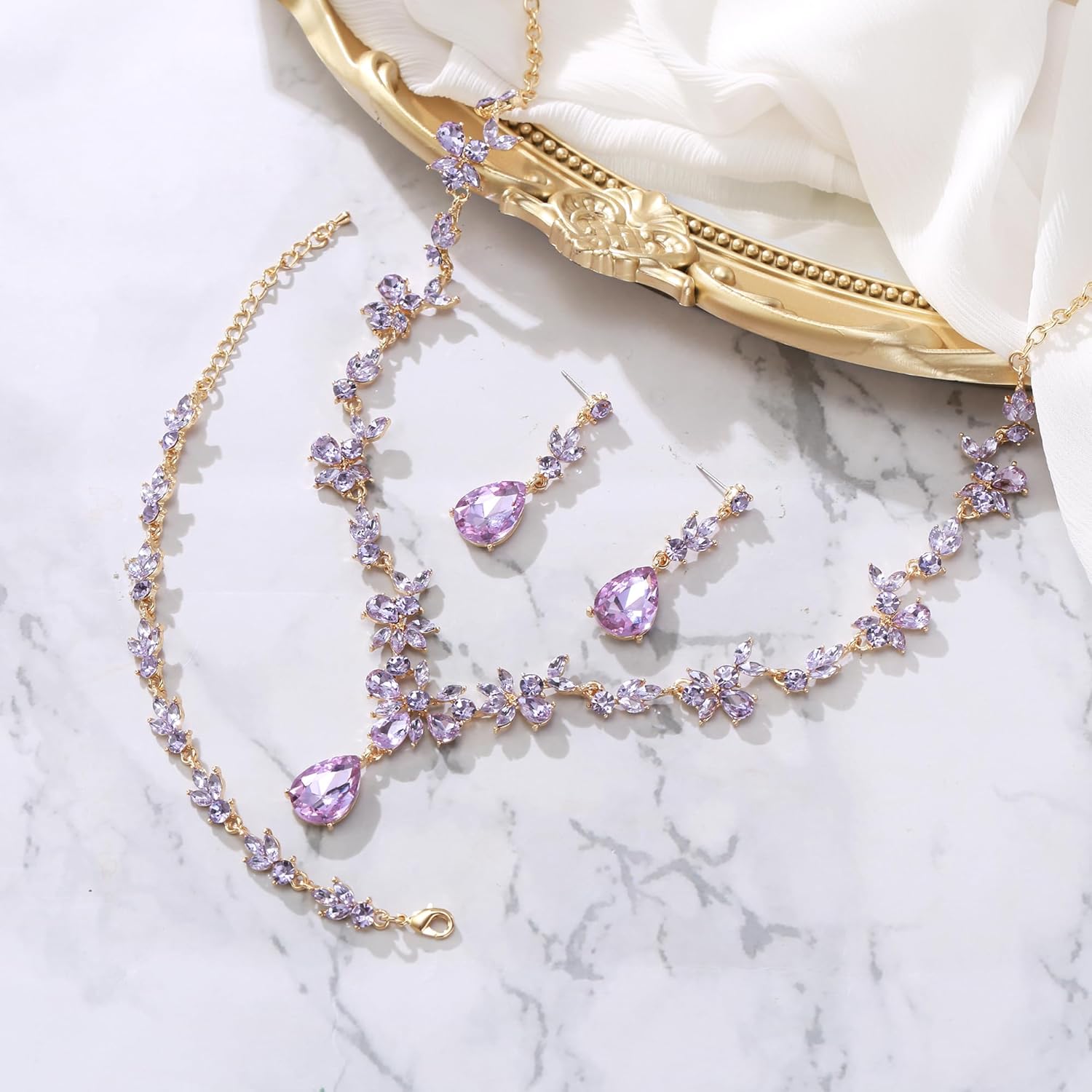 Thumbnail 3 de Parure bijoux de mariage Clearine : collier Y, bracelet tennis et boucles pendantes en cristal bleu