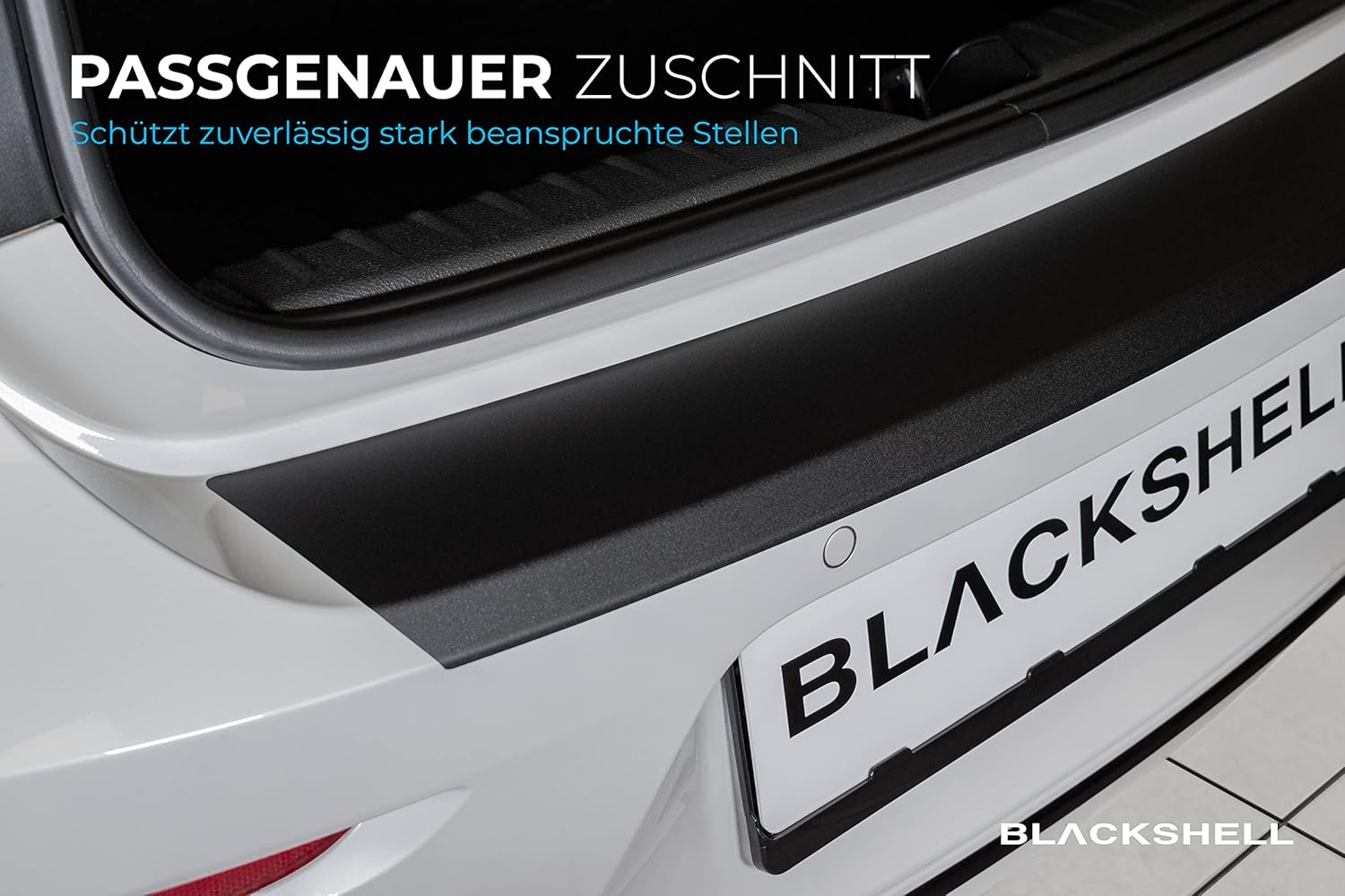 Thumbnail 2 de Blackshell® Basic Ladekantenschutz Folie für VW T-Roc (Typ A1, ab 2017) matt schwarz inkl. Profi-Rakel