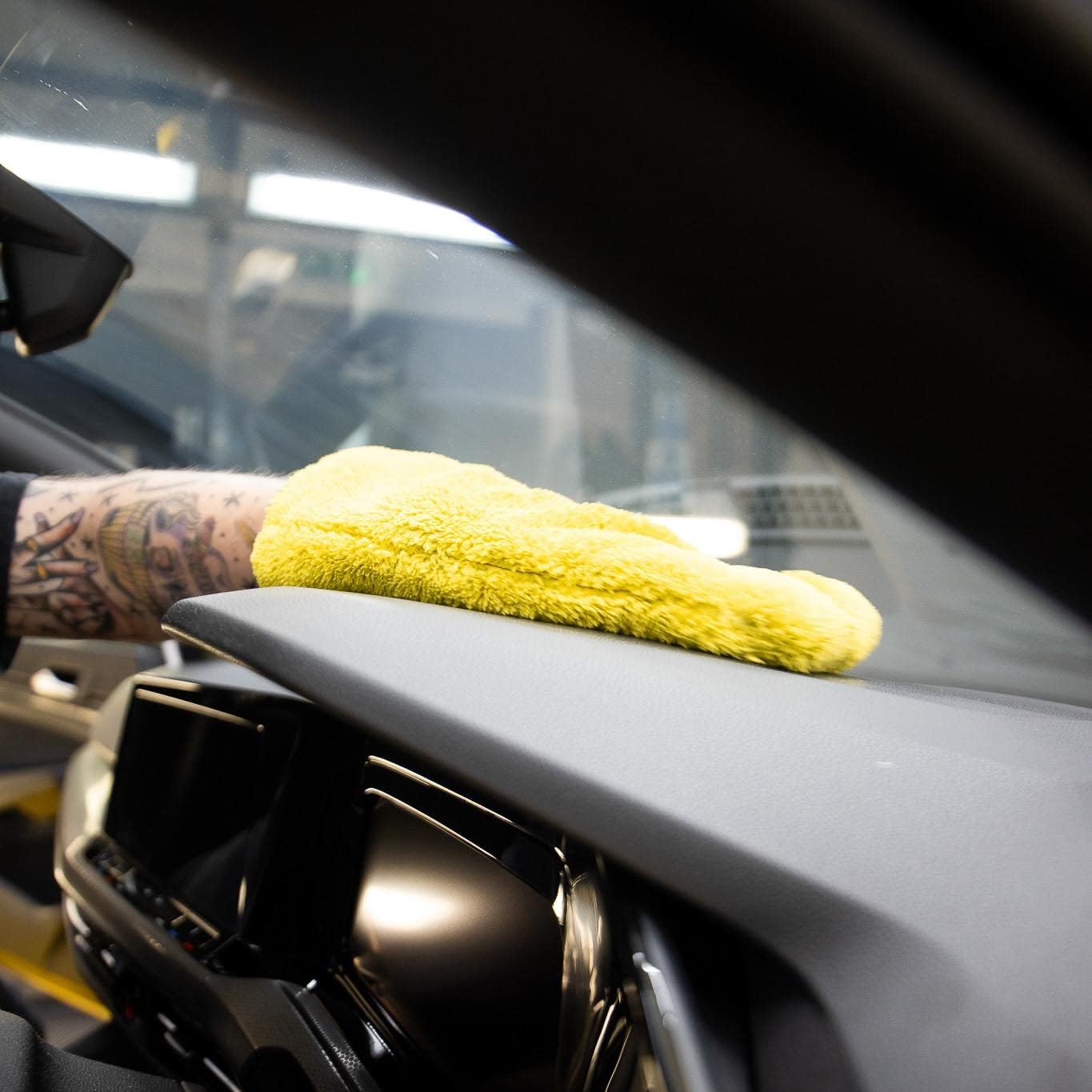 Thumbnail 3 de Meguiar's G220216EU Ultimate Interior Shine Protectant Spray (473 ml)