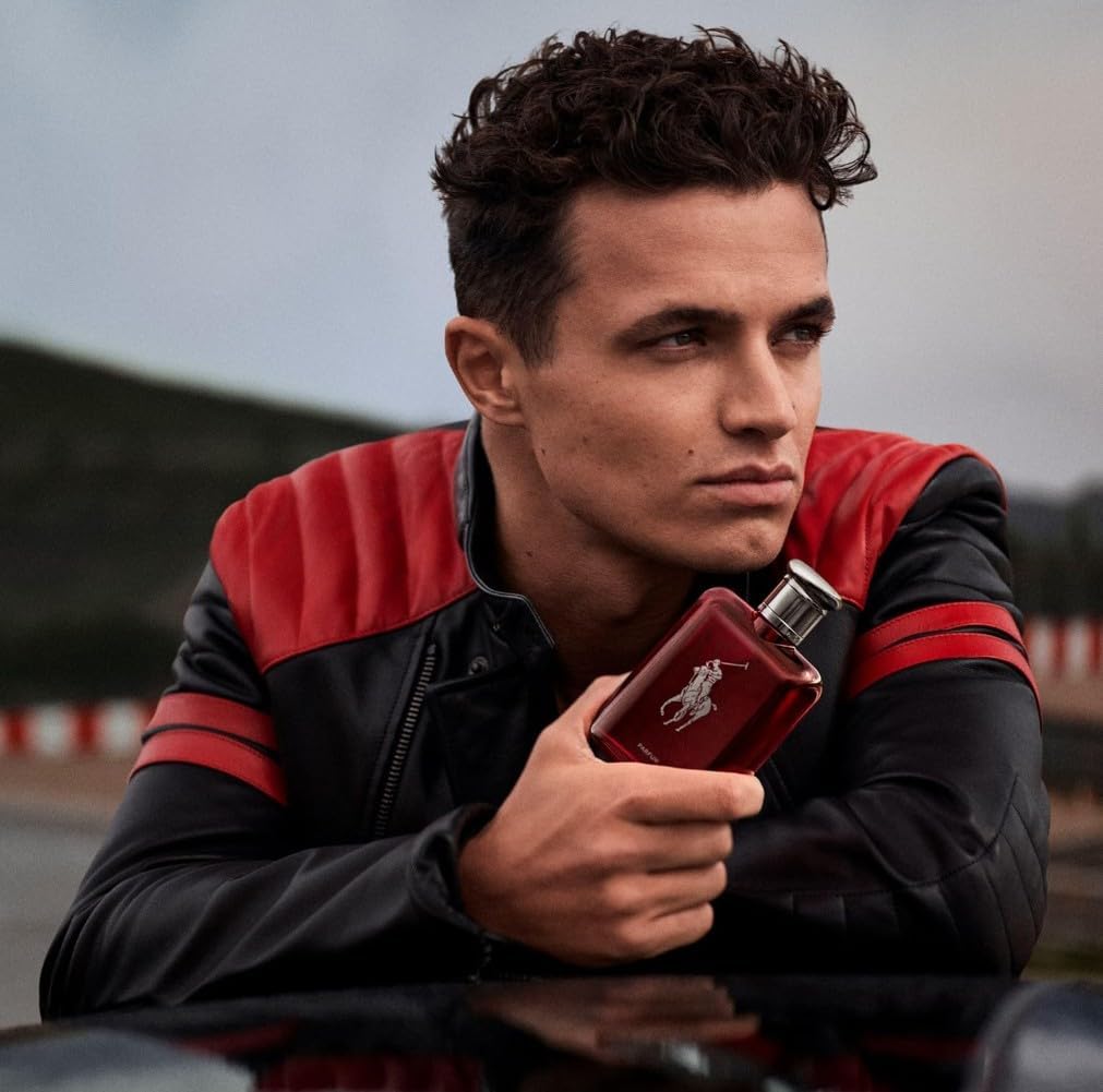 Detalle de Ralph Lauren Polo Red Parfum for Men – Intense Ambery Woody Fragrance