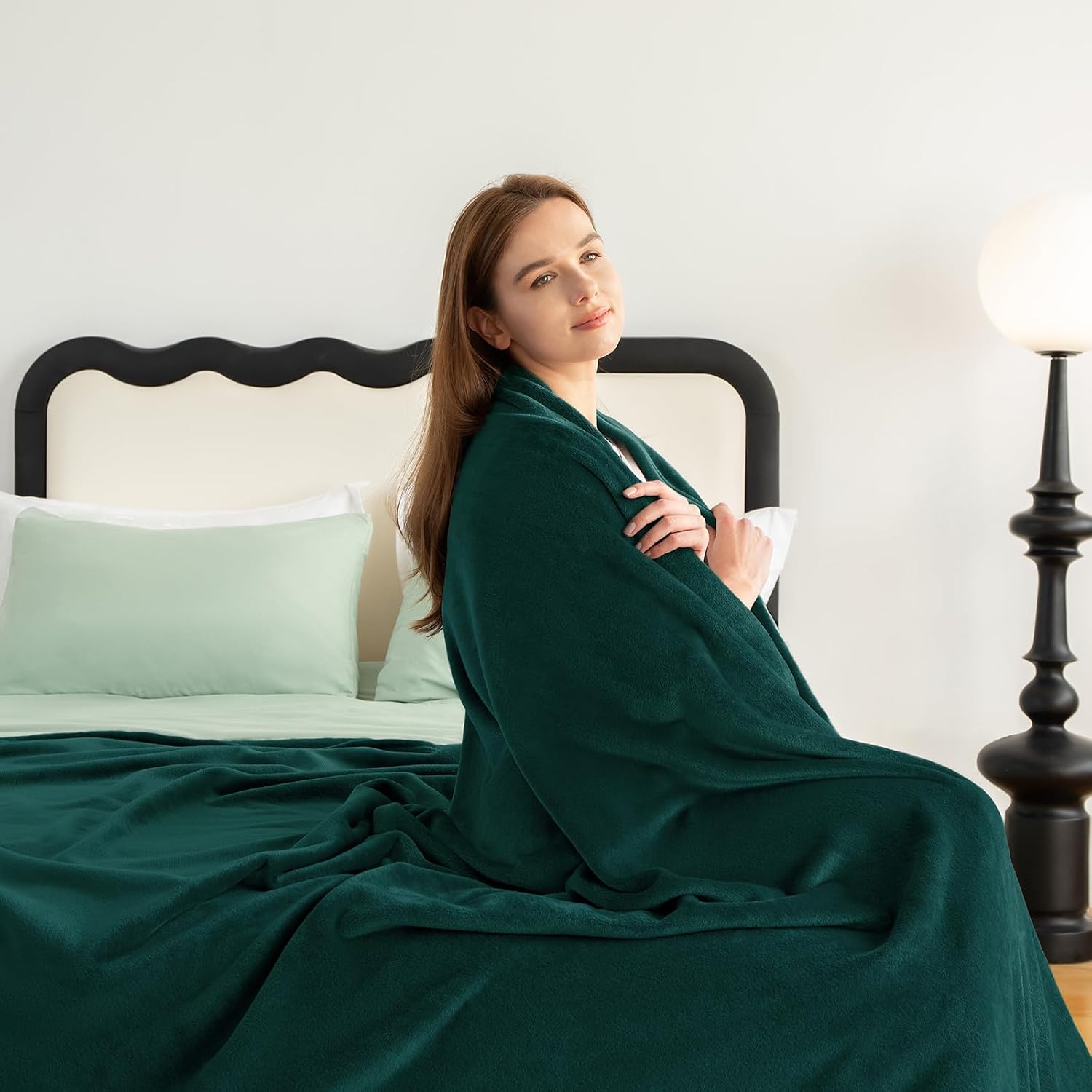 Thumbnail 4 de WAVVE Kuscheldecke „Flauschig“ Waldgrün – Sofadecke 150x200 cm aus Microfaser