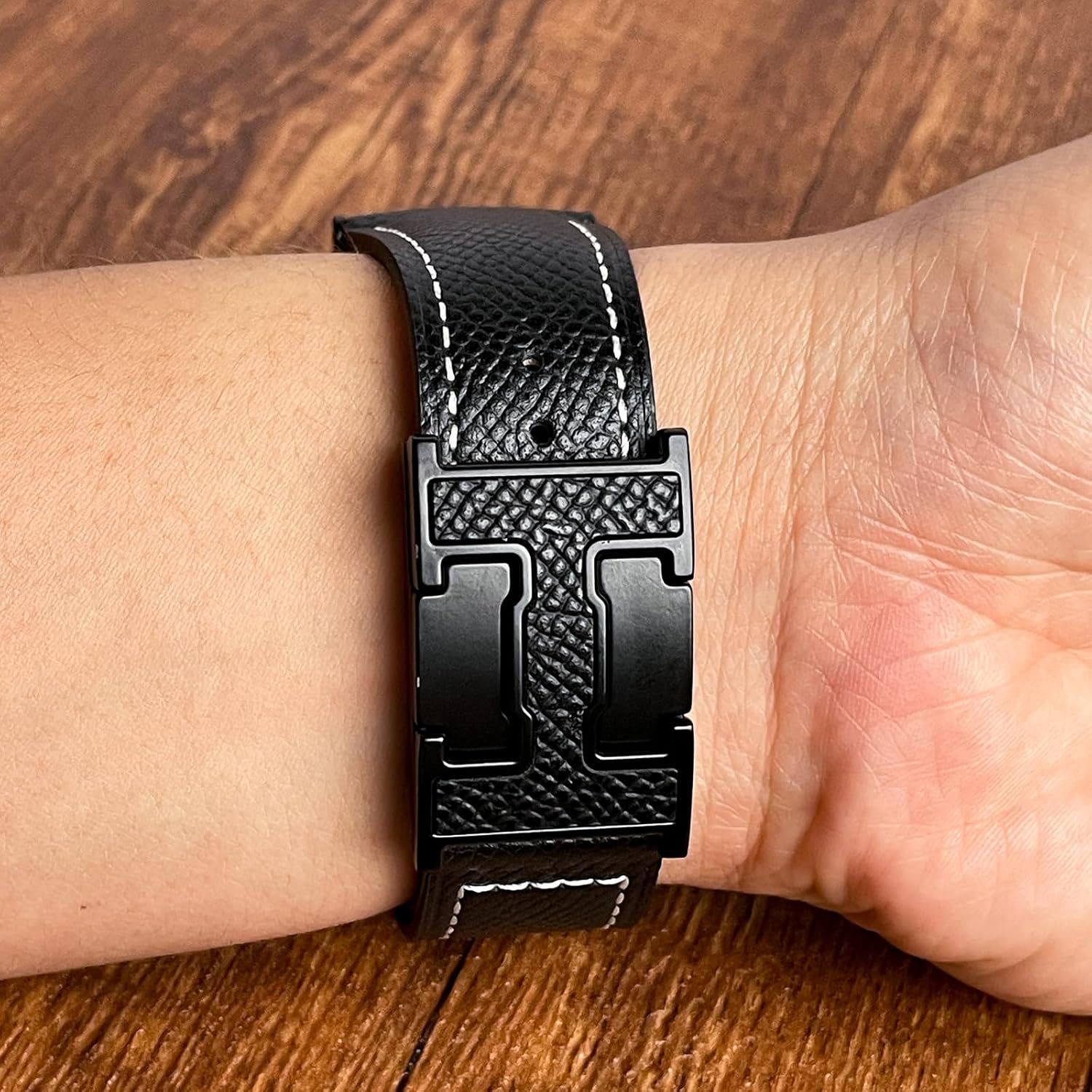 Detalle de CrazyGrass Magnetic Leather Band for Samsung Galaxy Watch Ultra 47mm