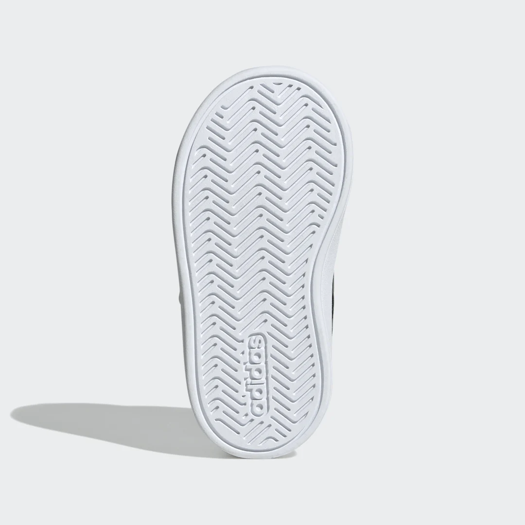 Detalle de Zapatilla Grand Court 3.0 de Adidas – blancas