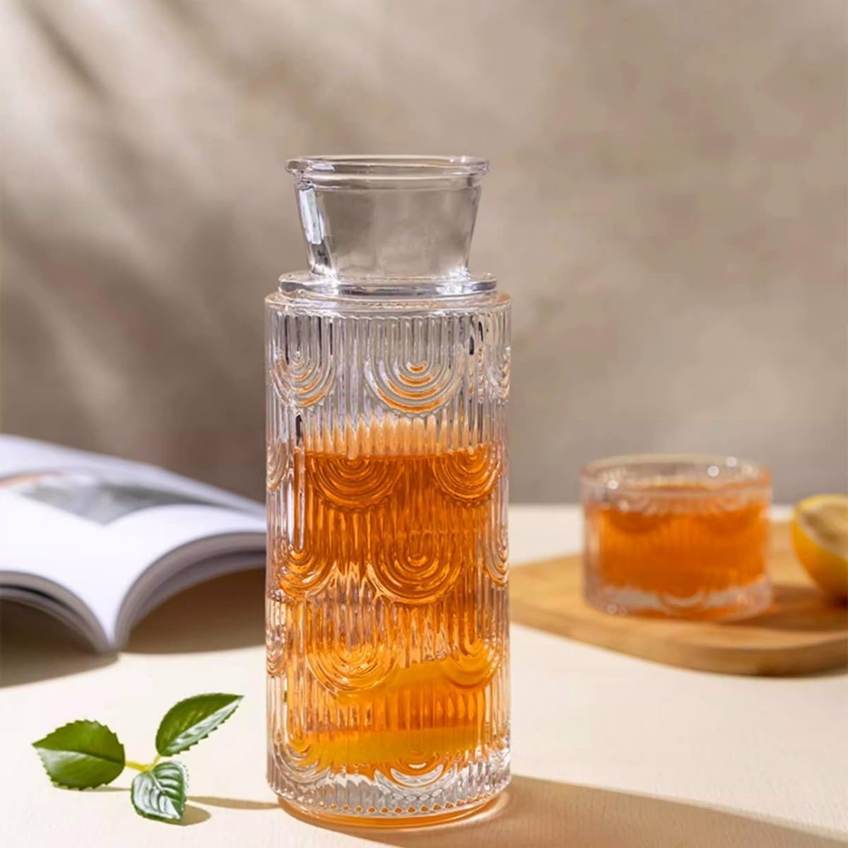Detalle de AOSEE NC2010 Glass Bedside Carafe Set with Tumbler and Flip-Top Lid