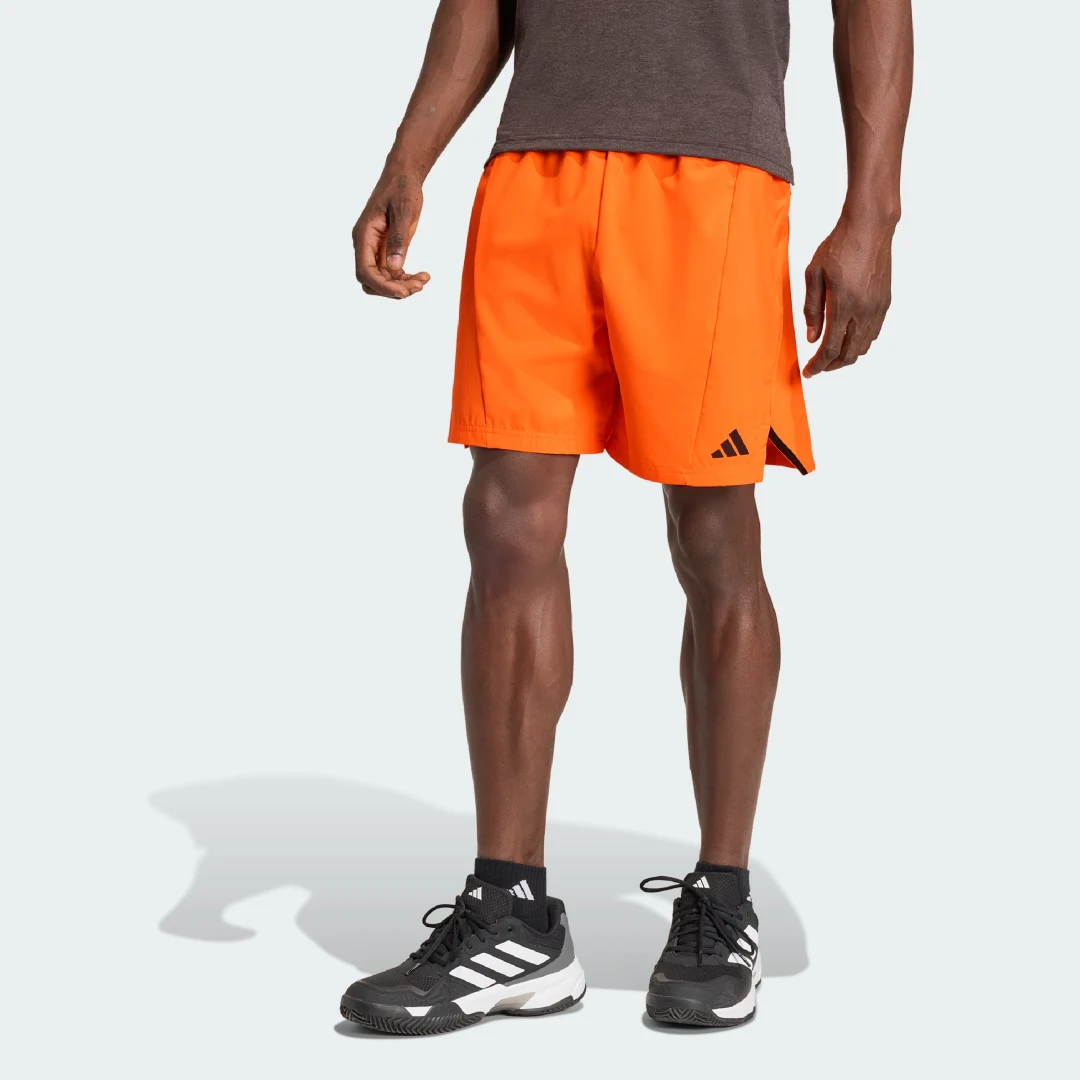 Detalle de Pantalón corto Designed for Training Workout de Adidas – naranja