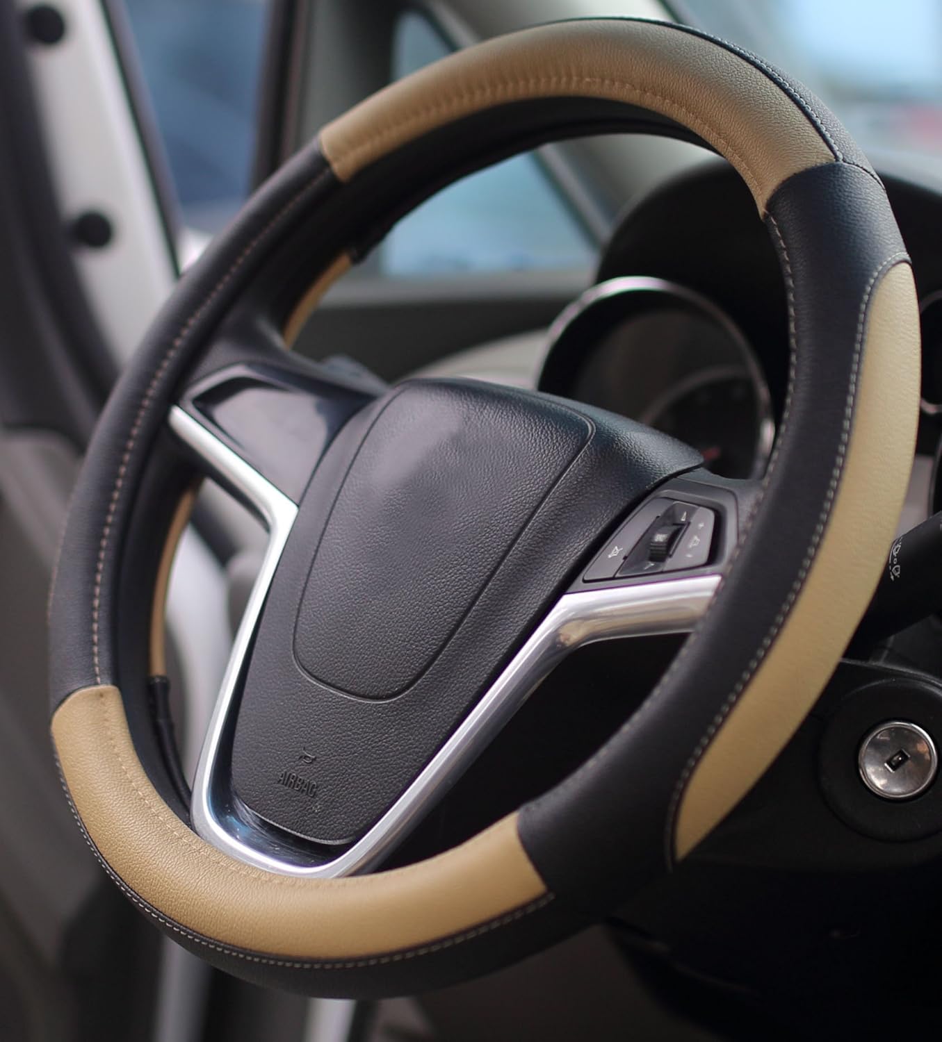 Detalle de Mayco Bell 15-inch Car Steering Wheel Cover – Comfort, Durability and Safety (Beige)
