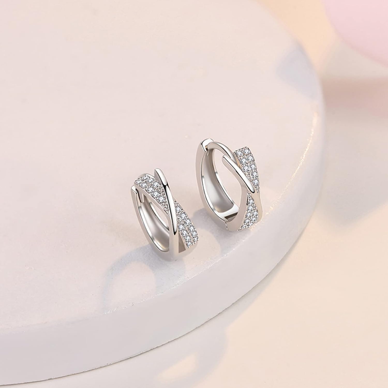 Thumbnail 6 de Creolen Silber 925 mit Zirkonia (10 mm) – kleine Huggie-Ohrringe zum Schlafen für Damen & Mädchen