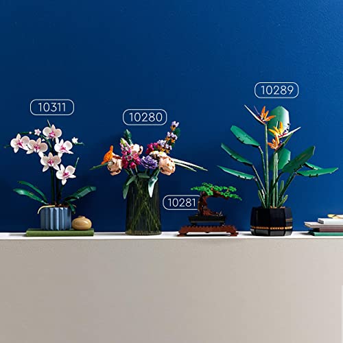 Detalle 1 de LEGO 10311 Orquídeas blancas y rosas, jarrón azul 🧩
