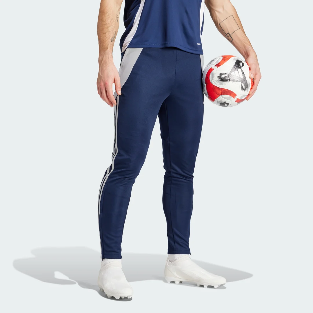 Detalle de Pantalón entrenamiento Tiro 24 Slim de Adidas: guía de compra
