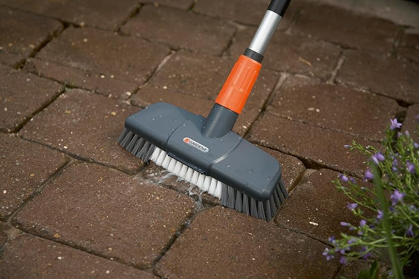 Detalle de Gardena Escobillón Comfort Cleansystem con boquilla plana 5568-20