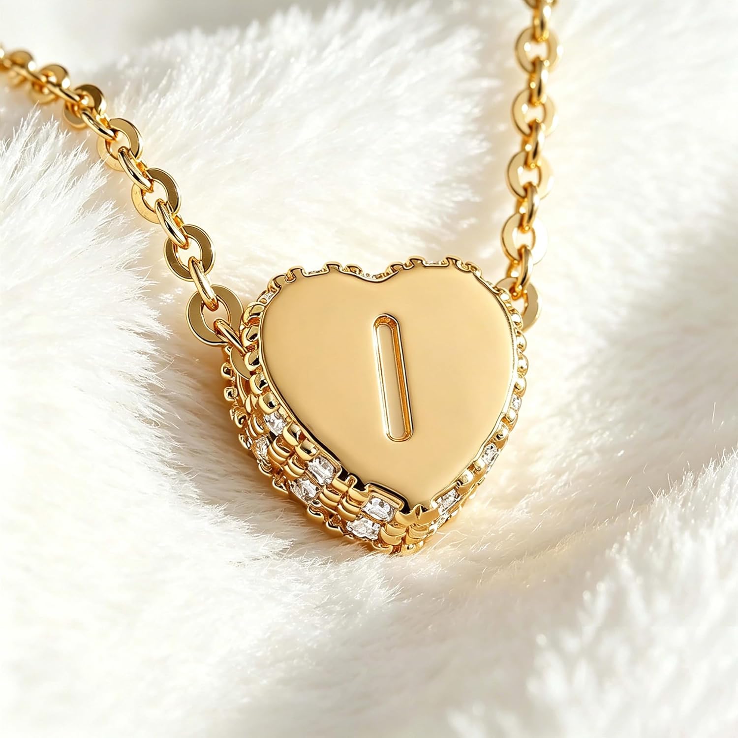 Detalle 2 de Jenosy Damen Herzkette mit Buchstaben – 18K vergoldete Namenskette mit Anfangsbuchstaben, 35 cm + 5 cm
