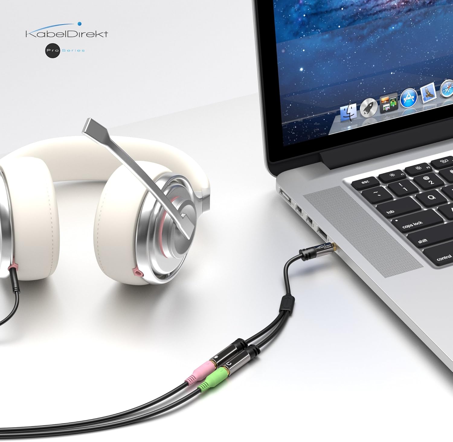 Detalle de KabelDirekt PRO Series AUX Audio Headset Y Adapter Cable (3.5mm Male to 2 x 3.5mm Female)