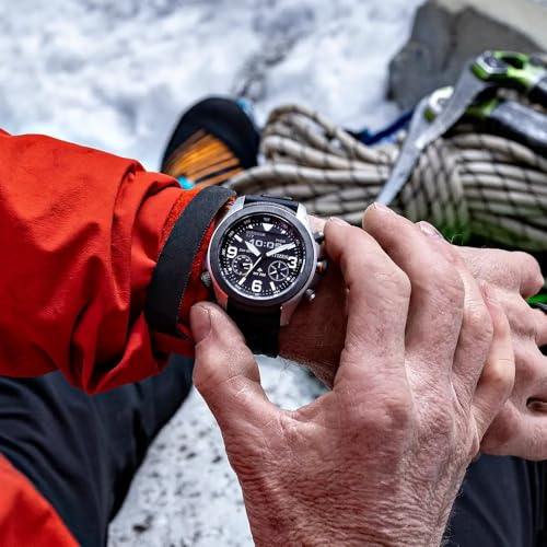 Detalle 2 de Citizen Eco-Drive JV1007-07E Herrenchronograph – zuverlässiger Allrounder mit Schwarz-Display