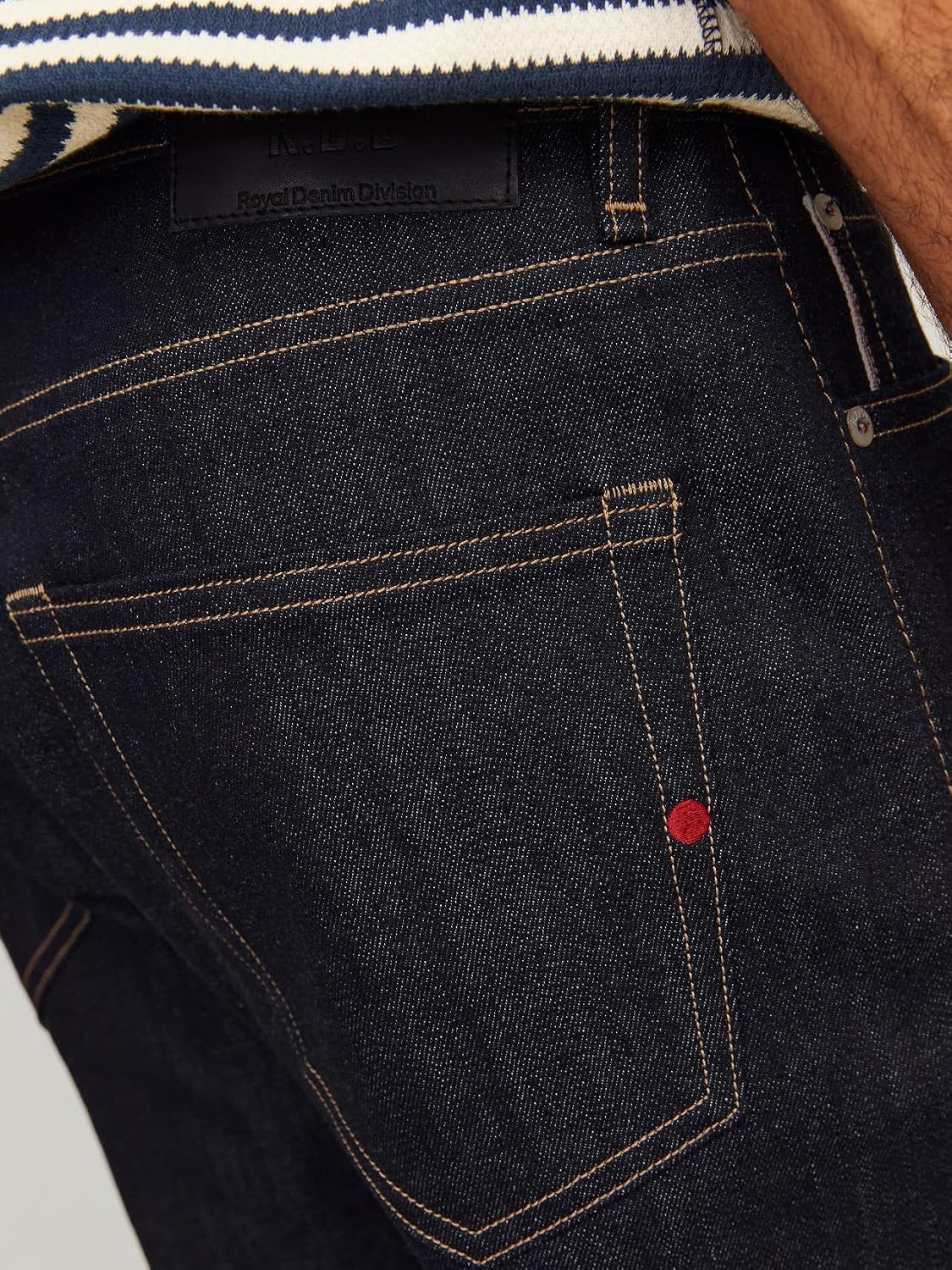 Thumbnail 4 de Royal Denim Division Jeans: Loose Fit, High-Waisted Denim for Everyday Durability