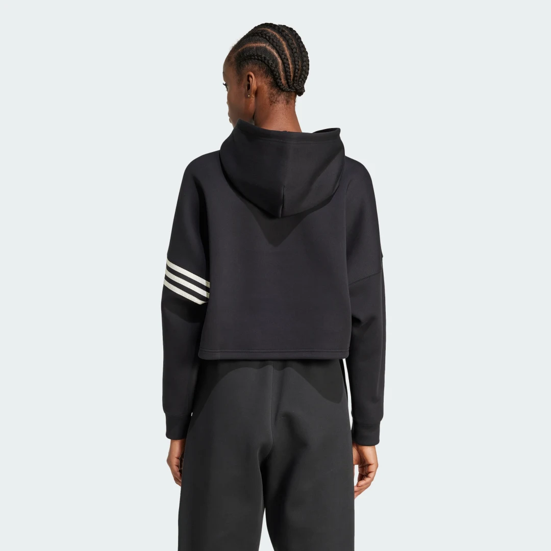 Detalle de Sudadera con capucha Neuclassics de Adidas – Negro