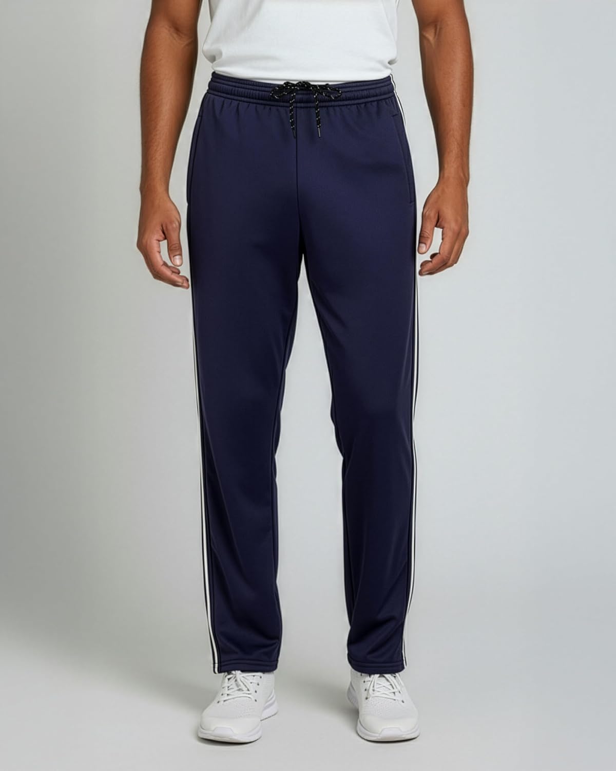 Detalle 2 de Real Essentials Men's Mesh Sweatpants, 3-Pack