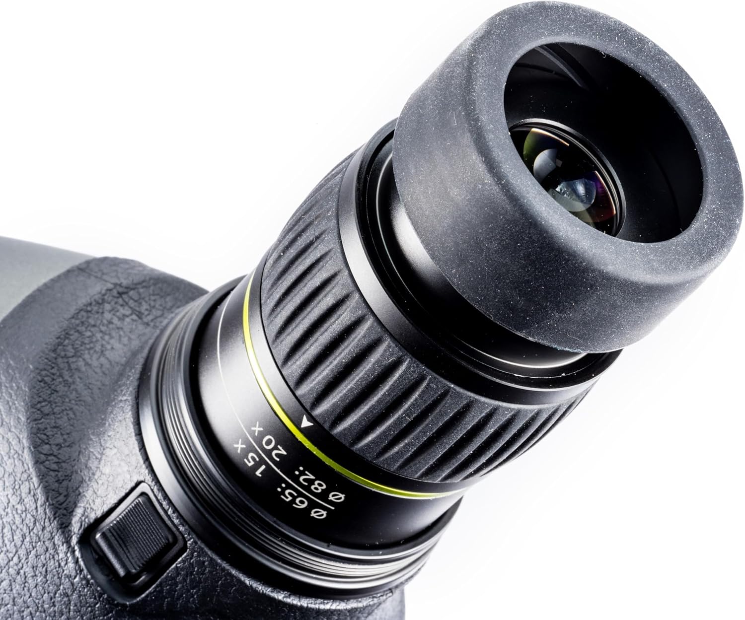 Detalle 2 de VANGUARD Endeavor HD 65A luneta kątowa 15–45x z obiektywem 65 mm