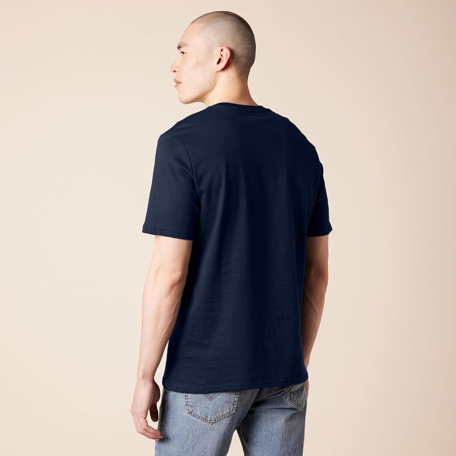 Thumbnail 1 de Amazon Essentials Men's Short-Sleeve V-Neck T-Shirts