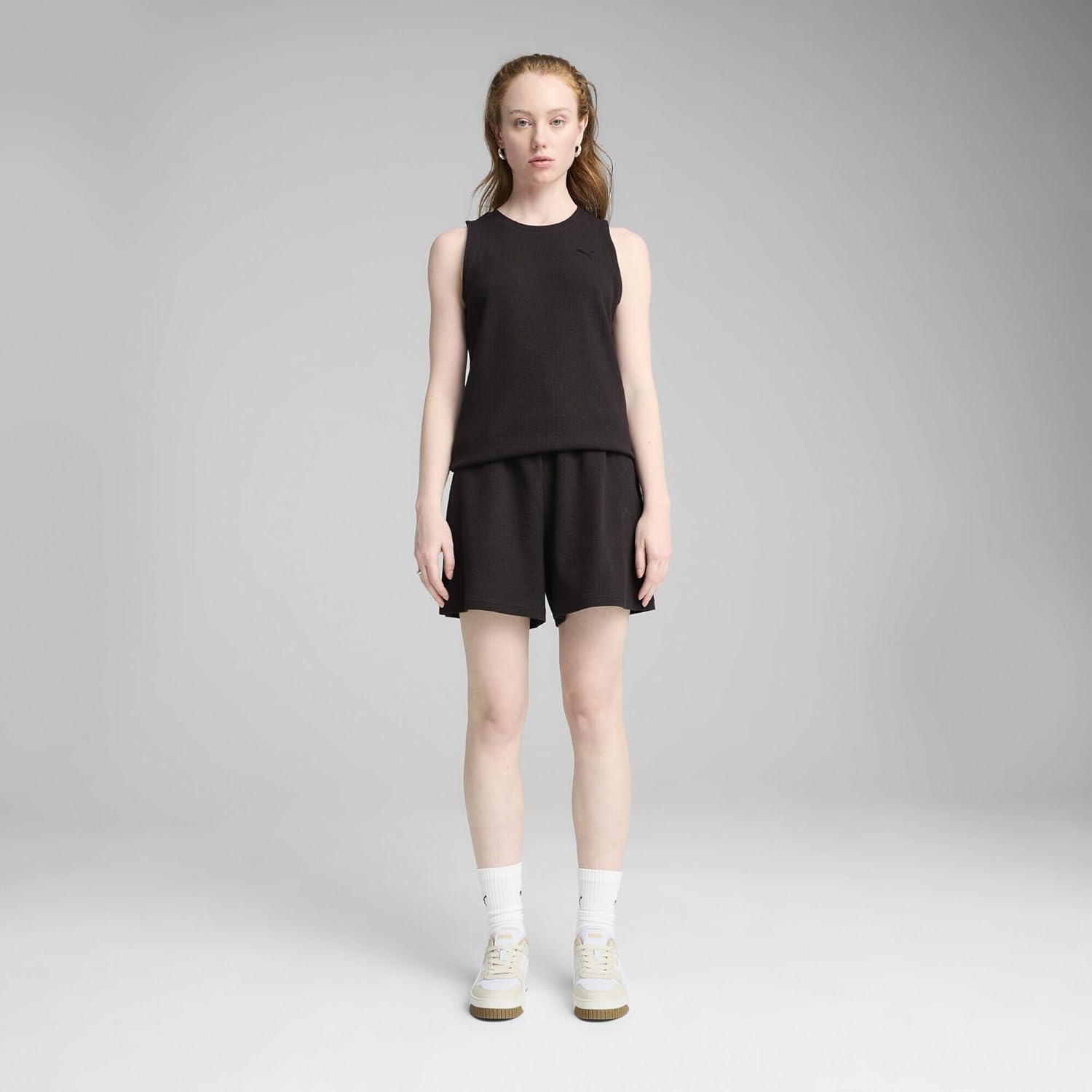 Detalle 2 de PUMA Damen gestrickte High-Waist Shorts „Her High-Waist Shorts 5“ – schwarz