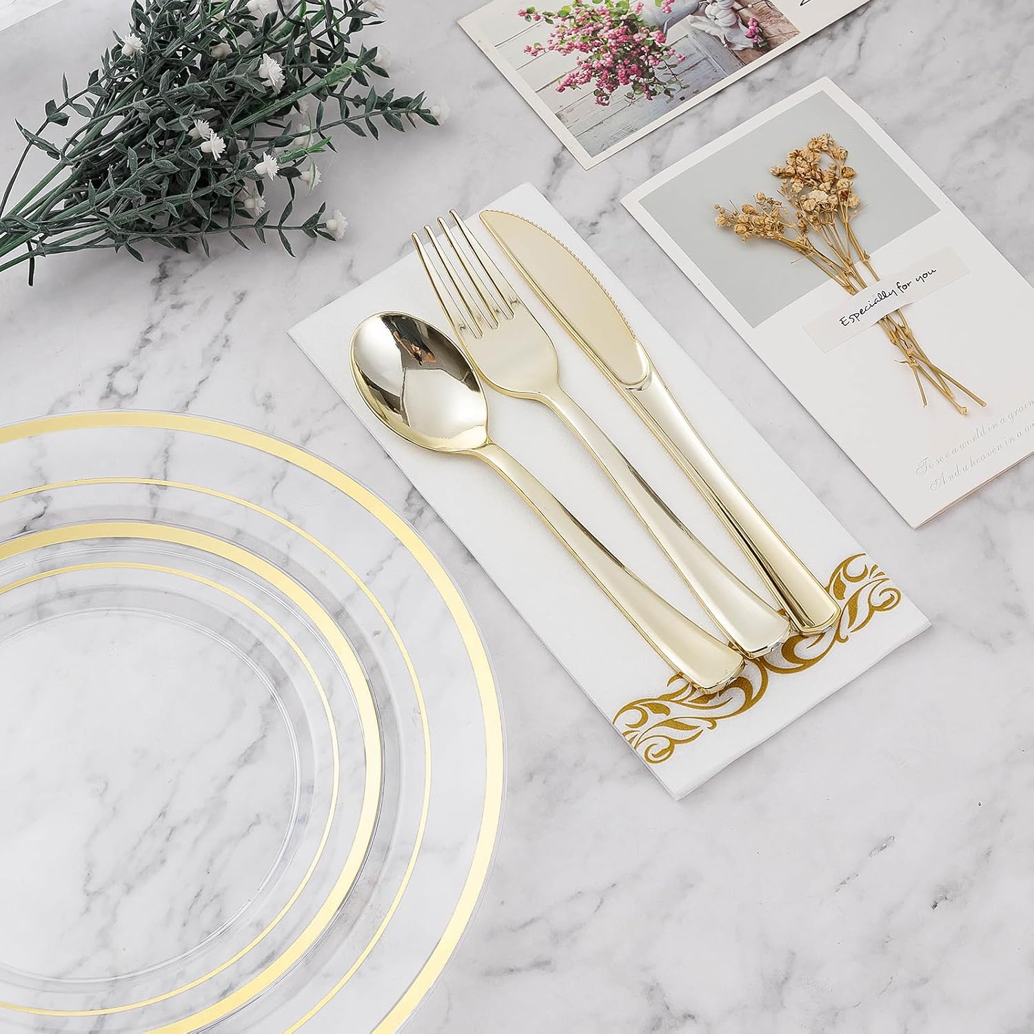 Detalle de BESTVIP 700PCS Clear Gold Disposable Dinnerware Set for 100 Guests