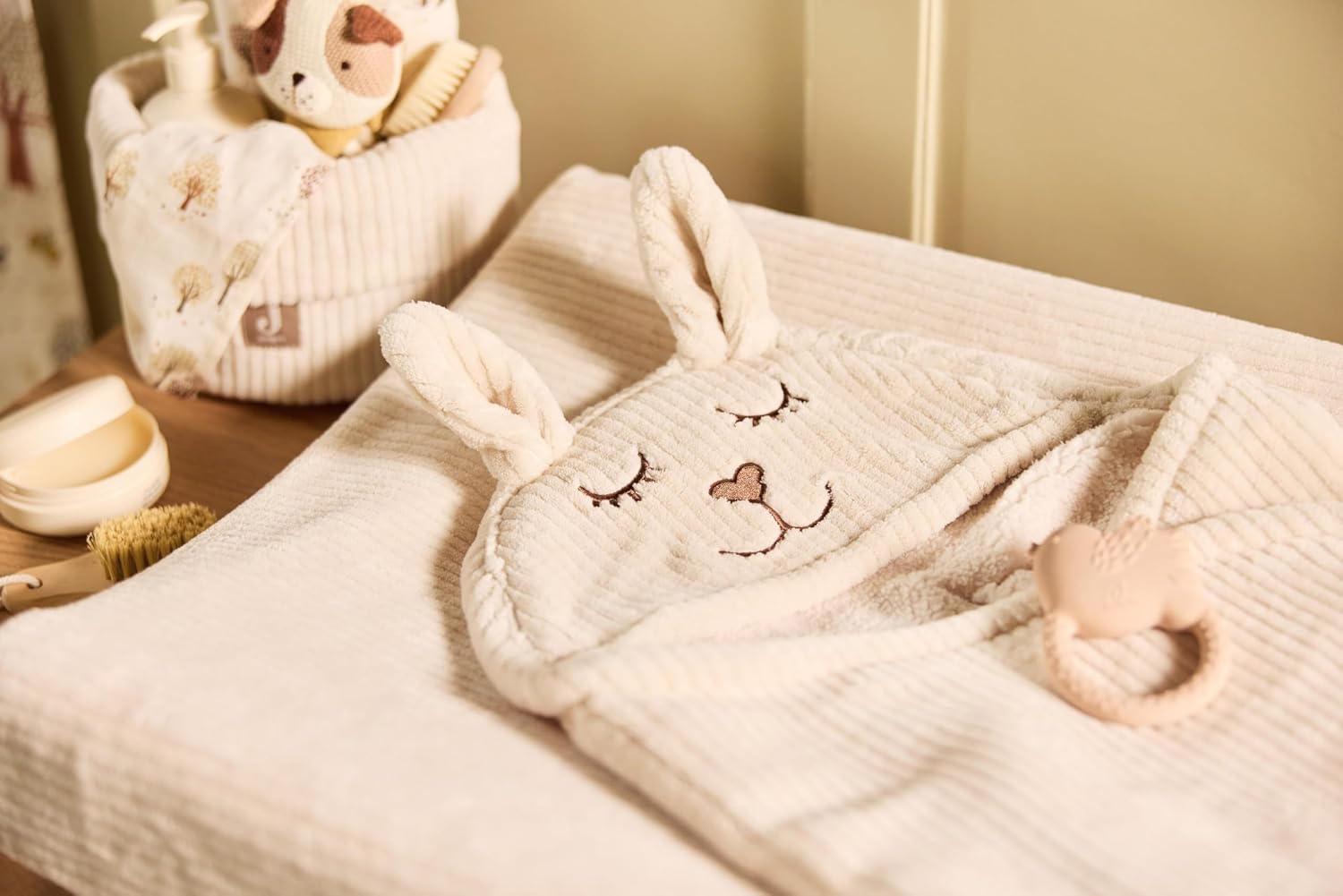Thumbnail 5 de Jollein Einschlagdecke Baby Bunny Cloudy Rib – Oatmeal mit Kapuze & Klettverschluss