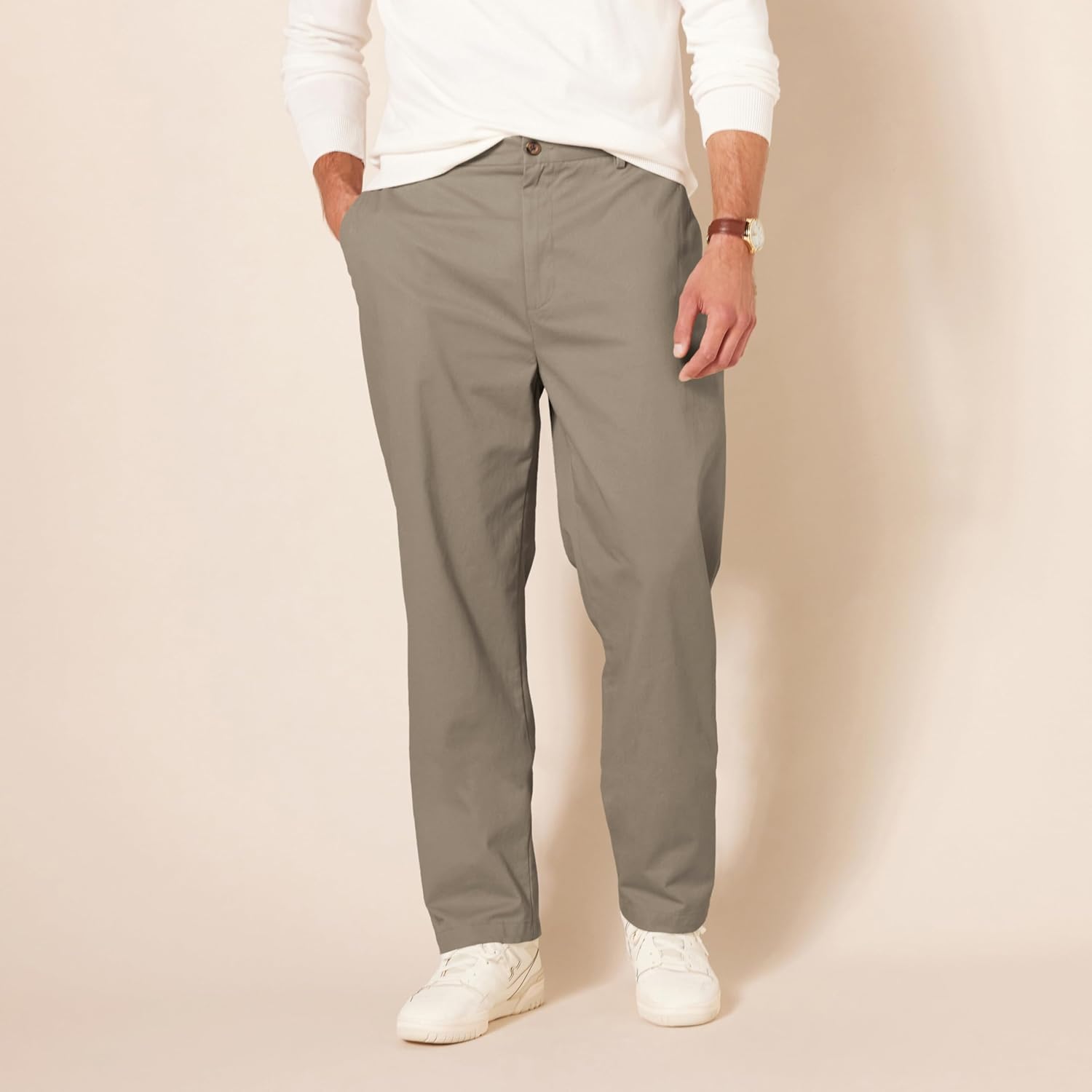 Thumbnail 4 de Amazon Essentials Pantaloni Chino Casual Uomo senza pince, anti-piega, vestibilità classica (taglie forti)