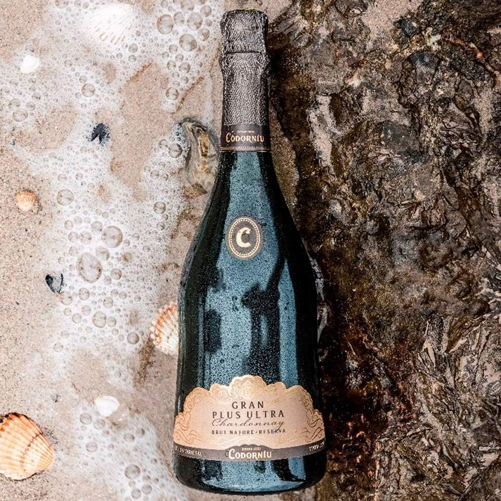 Detalle 2 de Codorniu Gran Plus Ultra, Brut Nature 100% Chardonnay 🍾 0.75 L
