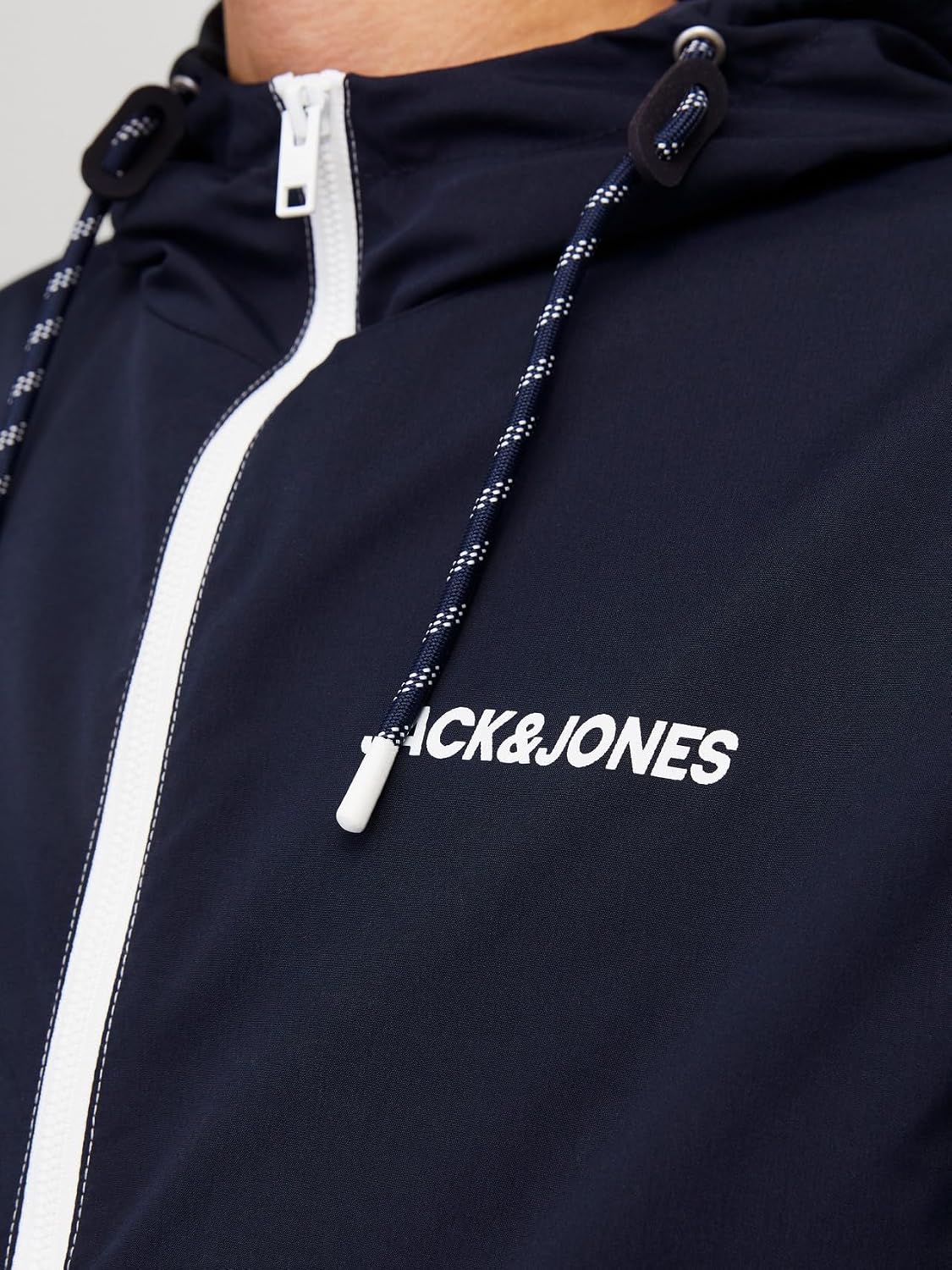 Detalle 2 de JACK & JONES Jjerush Hood Bomber Noos Herren Bomberjacke