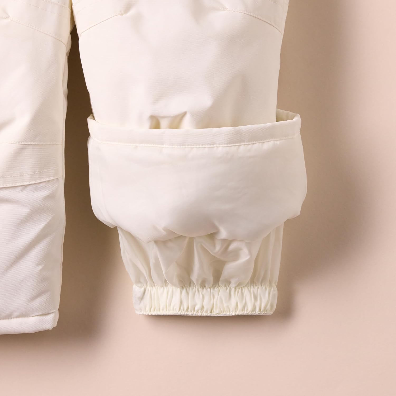 Detalle de Amazon Essentials Salopette da Sci e da Neve Impermeabile per Bambine e Ragazze