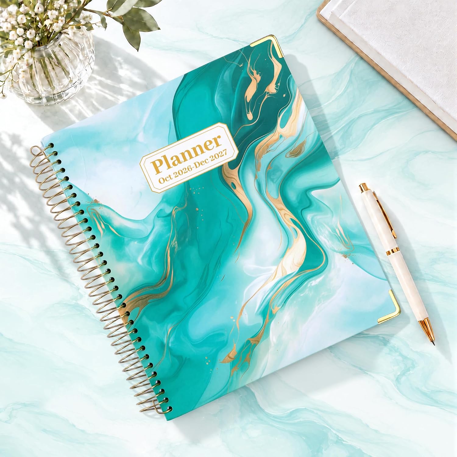 Detalle de CAGIE 2026–2027 Planner, 15-Month Monthly & Weekly, 8.5" x 11", Green Marble