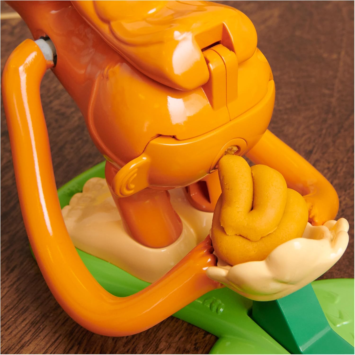 Detalle 1 de Spin Master Games Monkey See Monkey Poo family game with monkey flinger