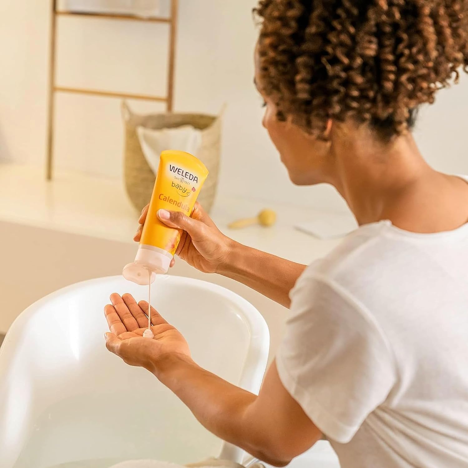 Detalle 2 de Weleda Caléndula – Champú y Gel de Ducha 🧴 Vegano 200ml