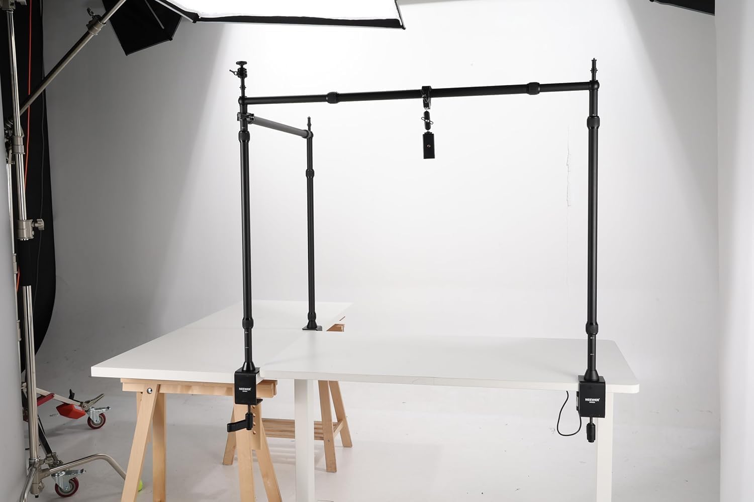 Thumbnail 1 de NEEWER NK003 Überkopf-Kamerahalterung für den Desktop mit Dual Ball Head Super Clamp (Superklemme) – Tischhalterung für Top-Down-Aufnahmen