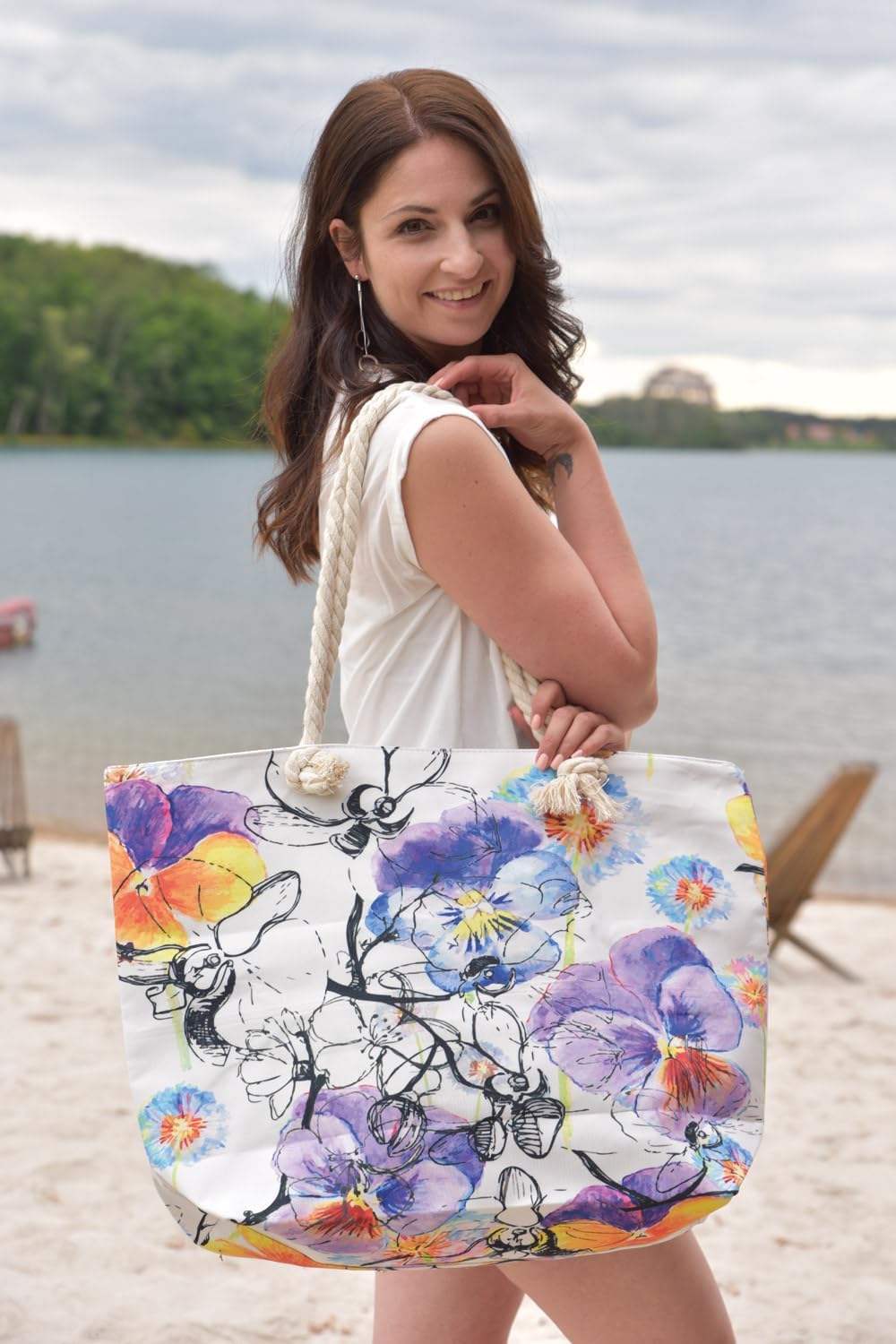 Detalle 2 de styleBREAKER Borsa da spiaggia Ladies XXL con stampa floreale viola – ampia, pratica e versatile